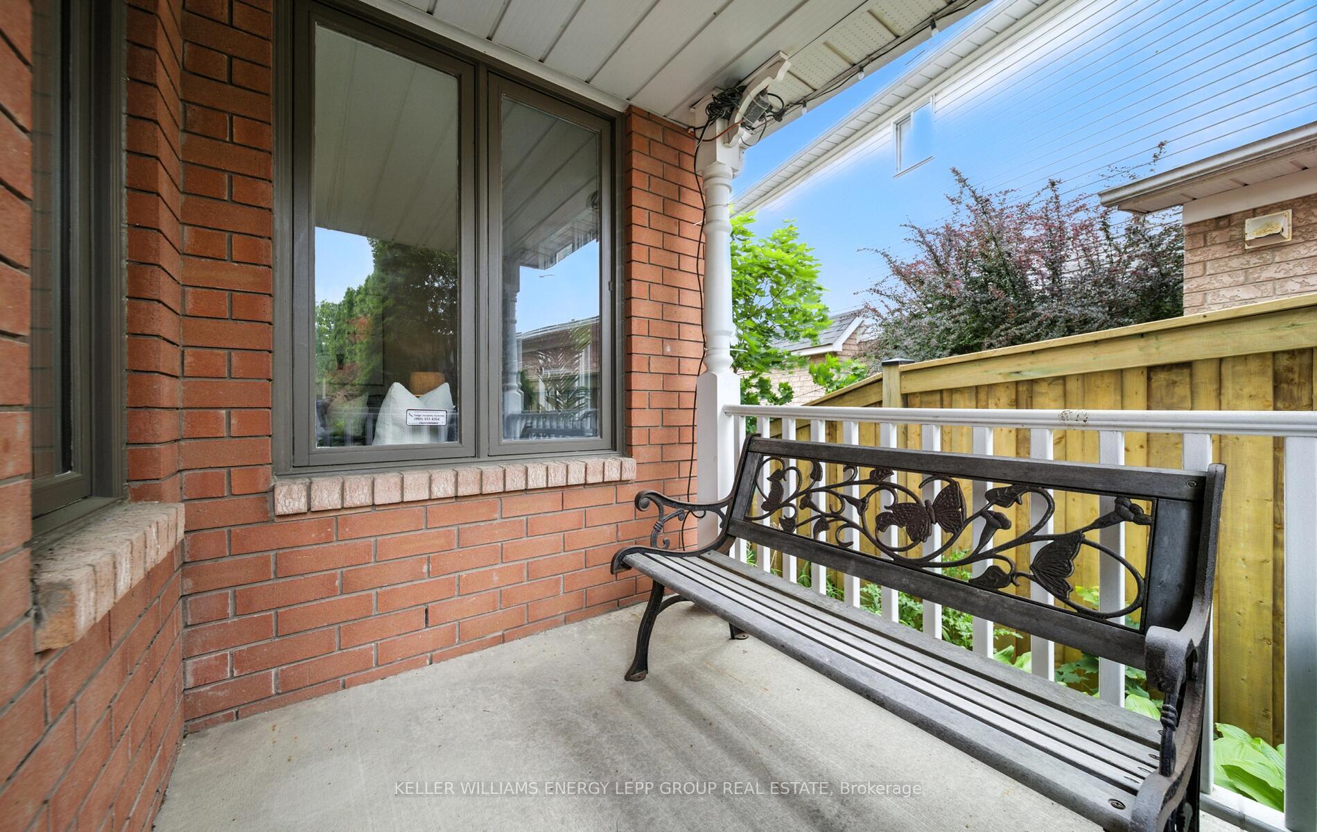 Photo 5 of 24 Harness Ridge Drive, Whitby, Williamsburg — HOMEH