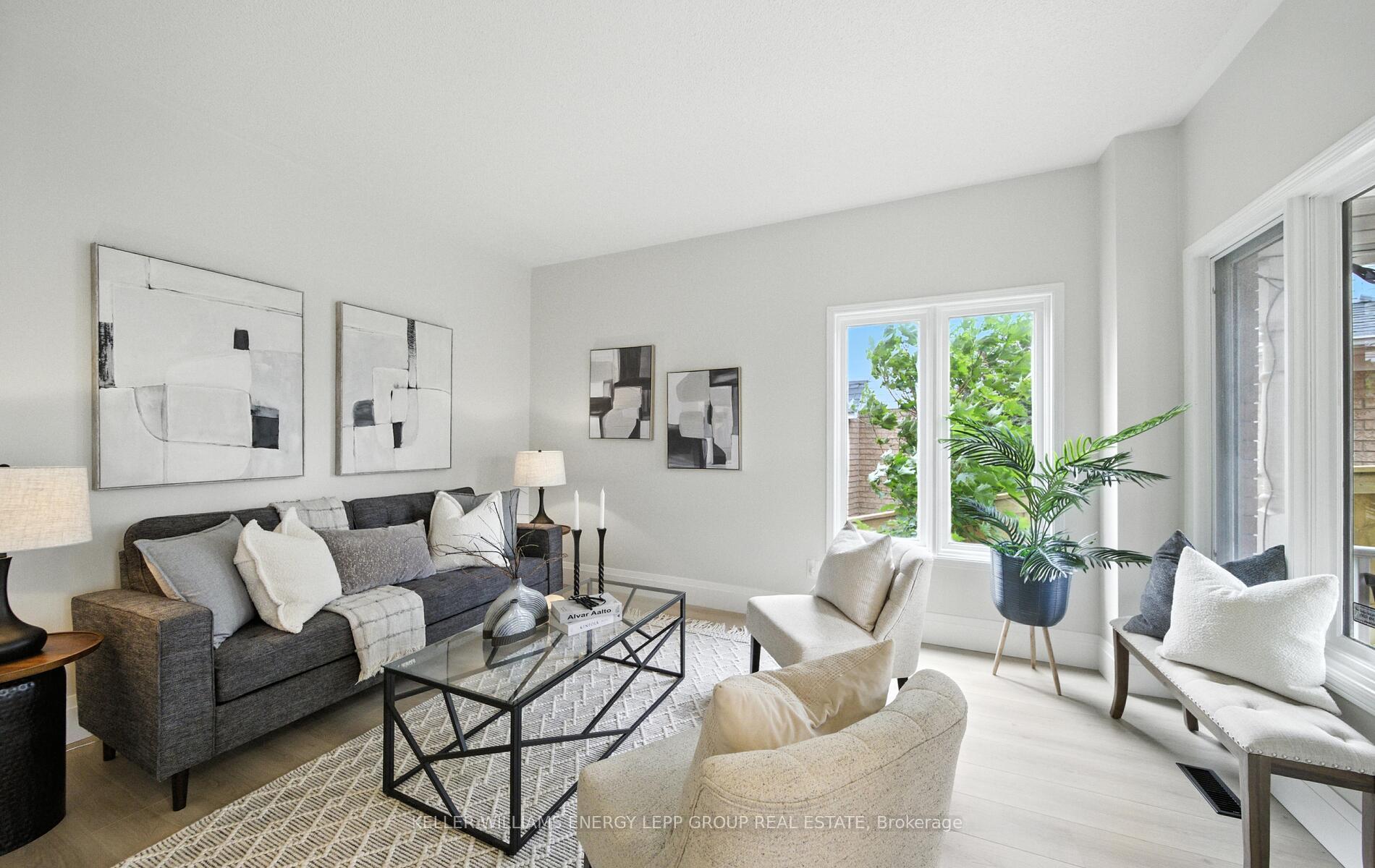 Photo 11 of 24 Harness Ridge Drive, Whitby, Williamsburg — HOMEH