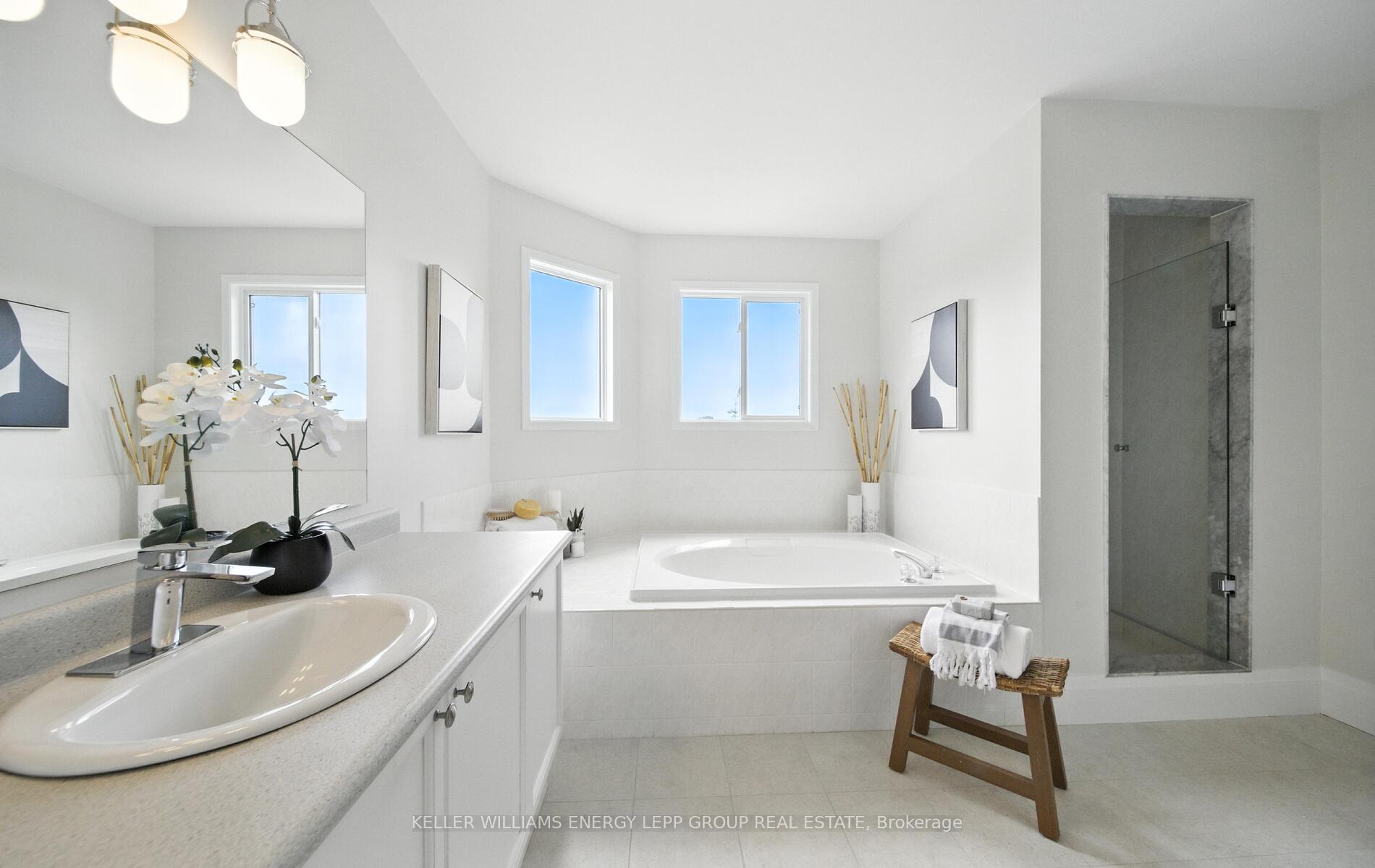 Photo 29 of 24 Harness Ridge Drive, Whitby, Williamsburg — HOMEH