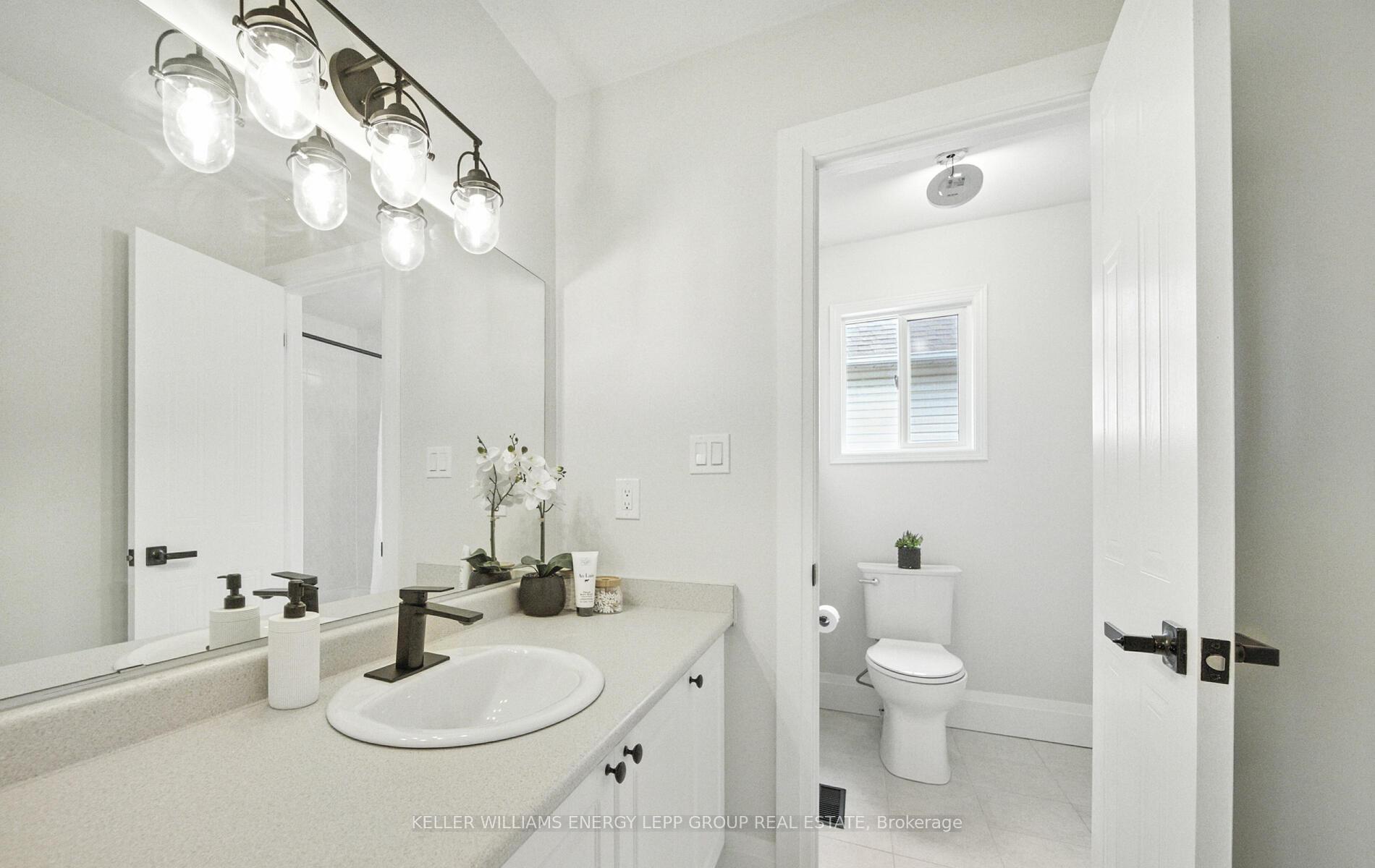 Photo 33 of 24 Harness Ridge Drive, Whitby, Williamsburg — HOMEH