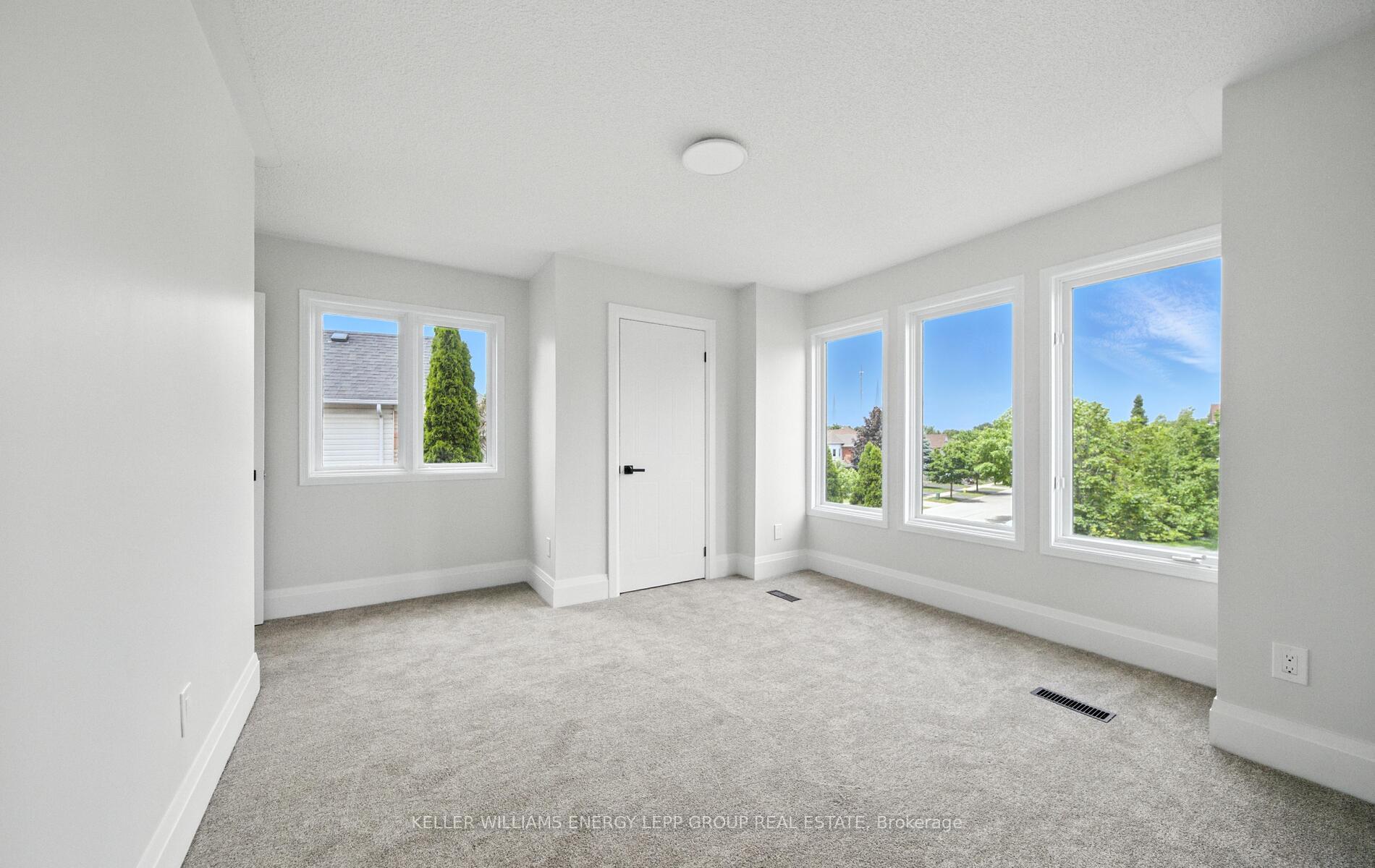 Photo 36 of 24 Harness Ridge Drive, Whitby, Williamsburg — HOMEH