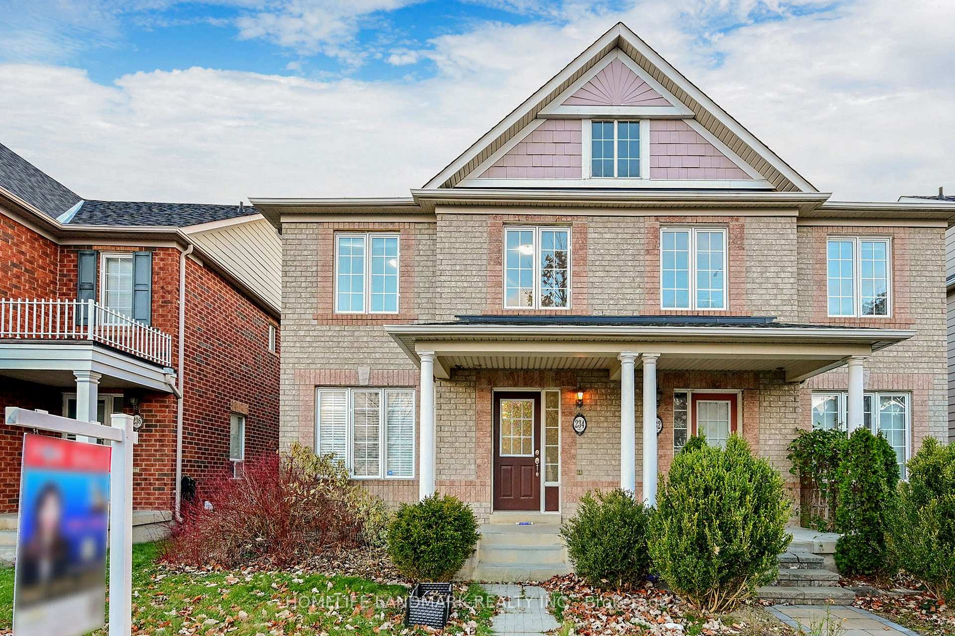 Photo 1 of 234 Gas Lamp Lane, Markham, Cornell — HOMEH