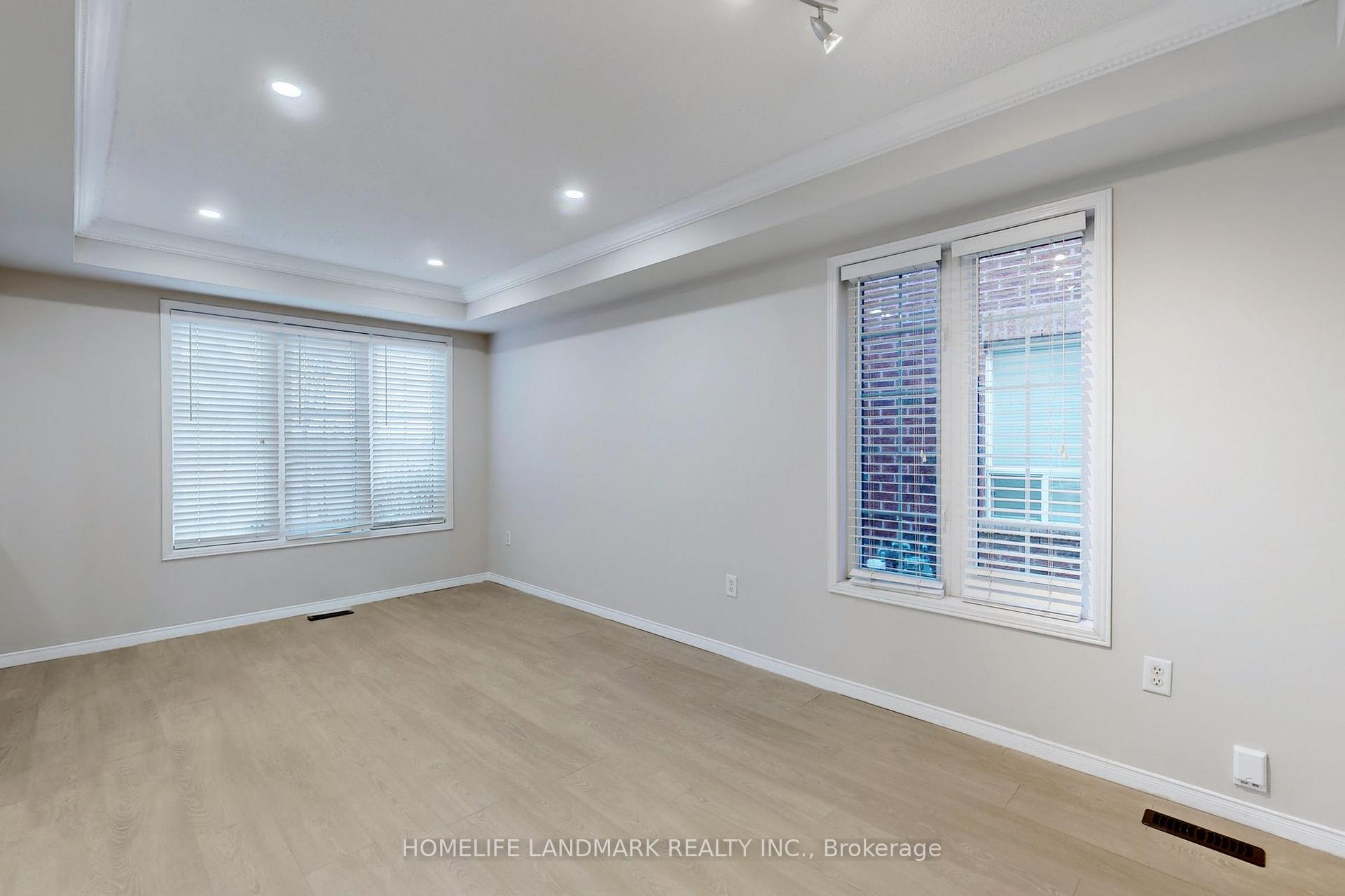 Photo 4 of 234 Gas Lamp Lane, Markham, Cornell — HOMEH