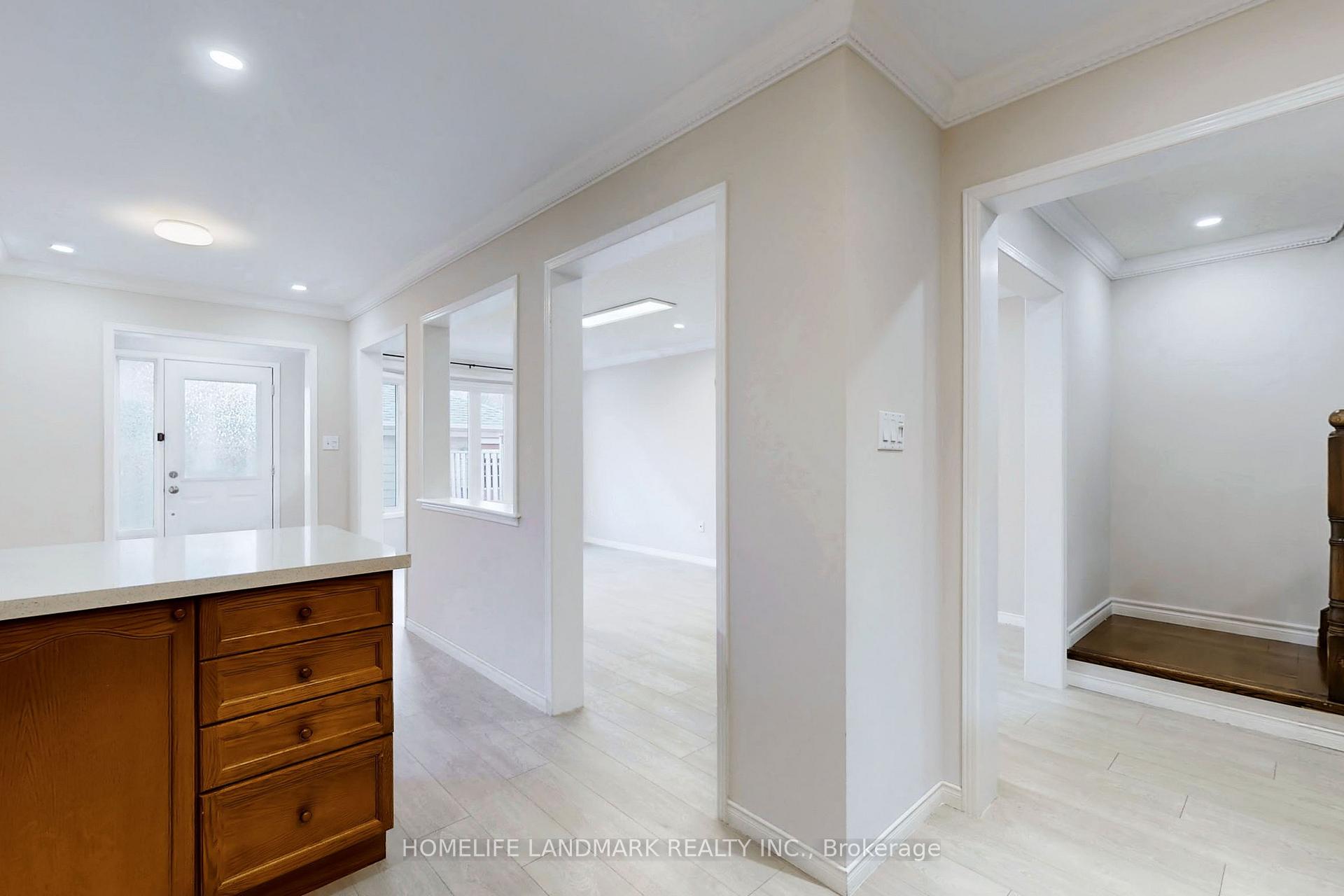 Photo 14 of 234 Gas Lamp Lane, Markham, Cornell — HOMEH