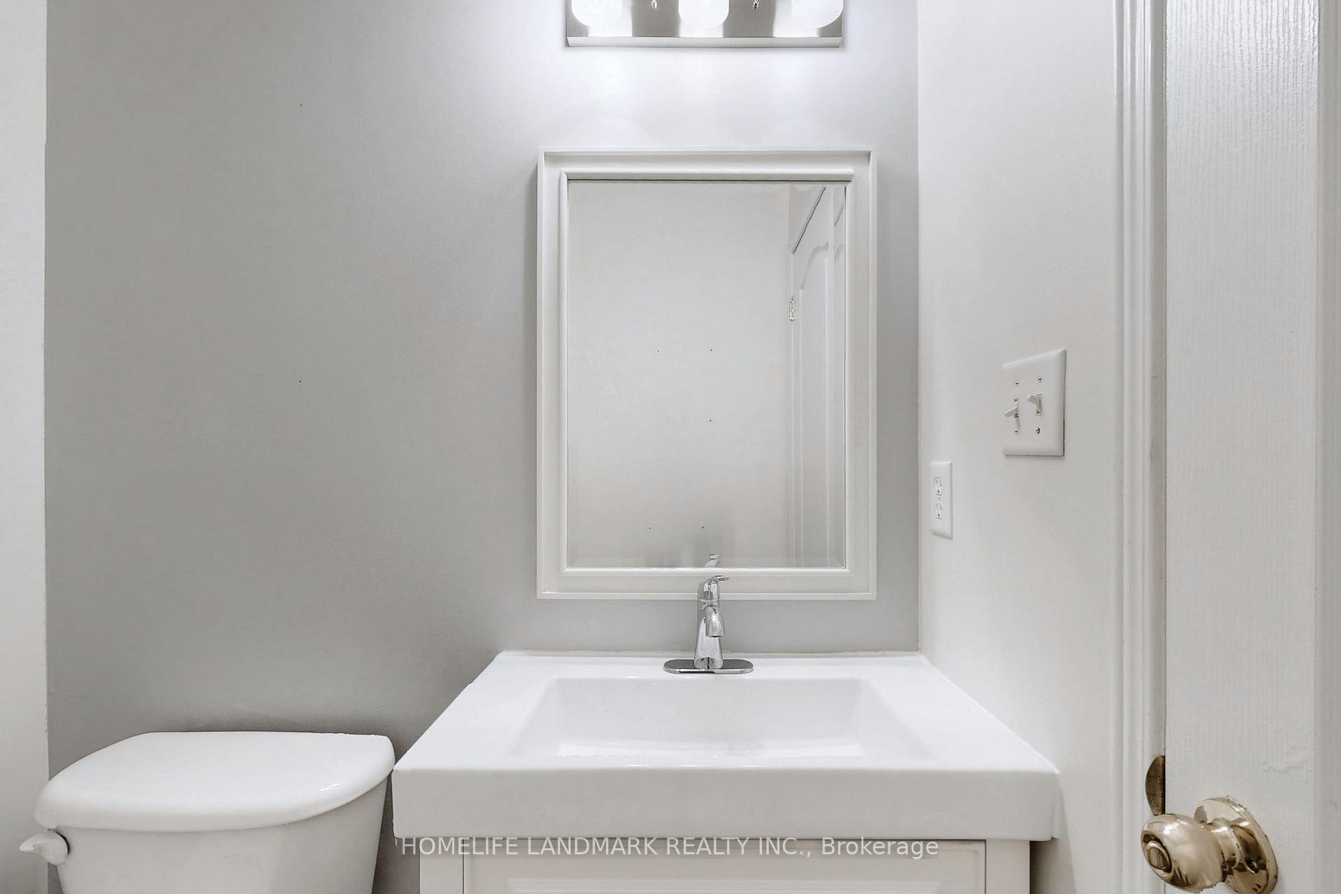 Photo 15 of 234 Gas Lamp Lane, Markham, Cornell — HOMEH