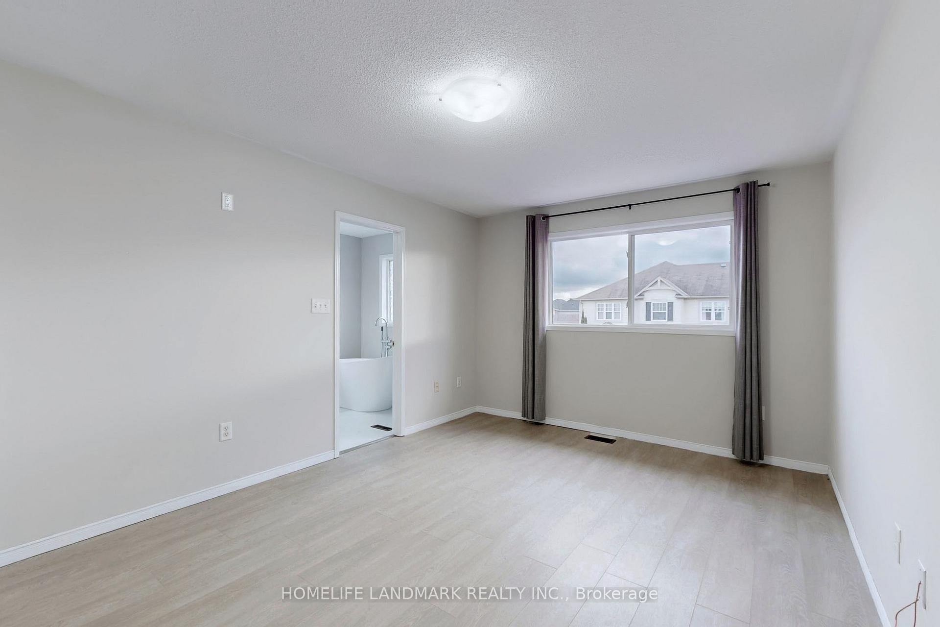 Photo 17 of 234 Gas Lamp Lane, Markham, Cornell — HOMEH