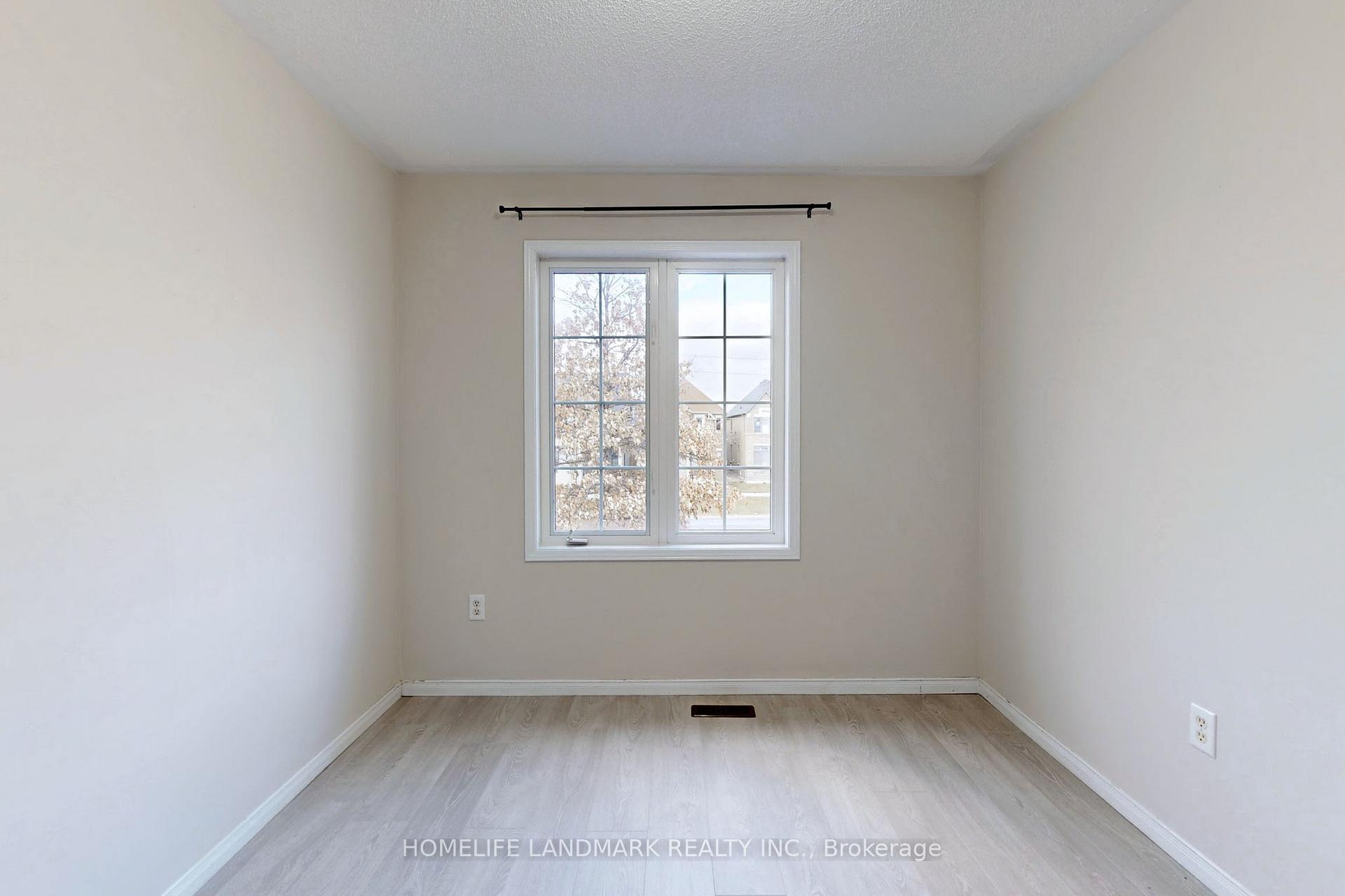 Photo 26 of 234 Gas Lamp Lane, Markham, Cornell — HOMEH
