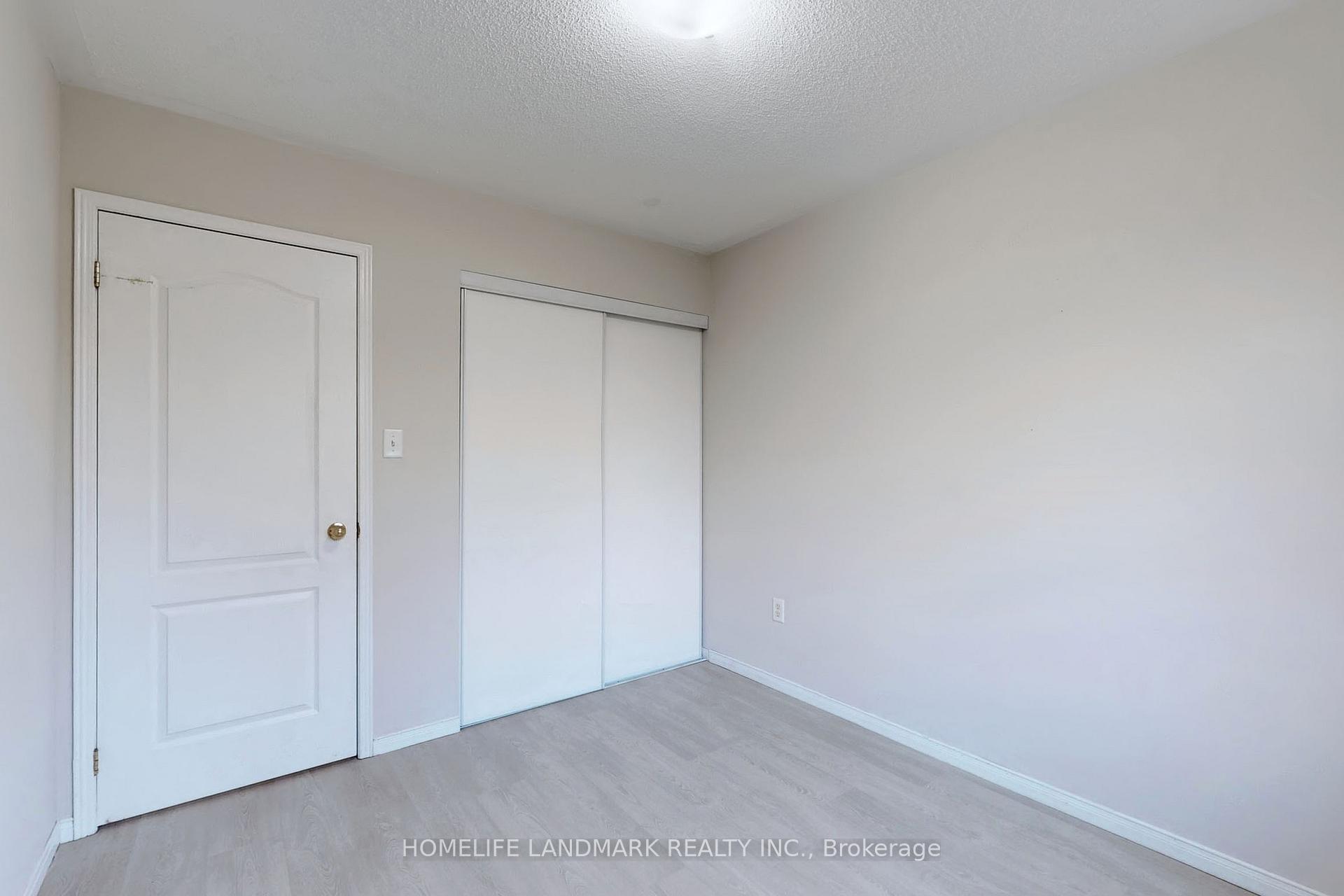 Photo 27 of 234 Gas Lamp Lane, Markham, Cornell — HOMEH