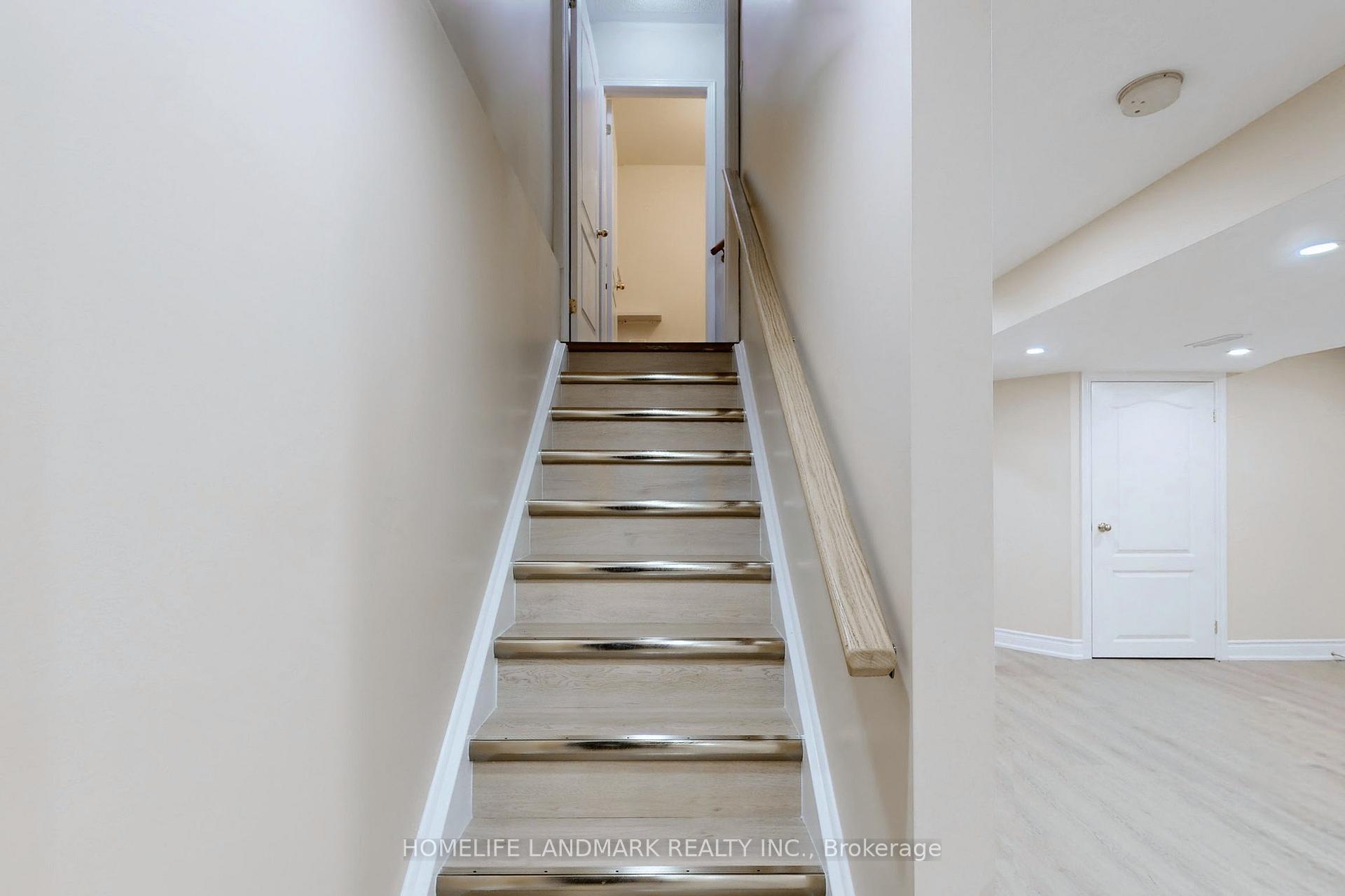 Photo 29 of 234 Gas Lamp Lane, Markham, Cornell — HOMEH