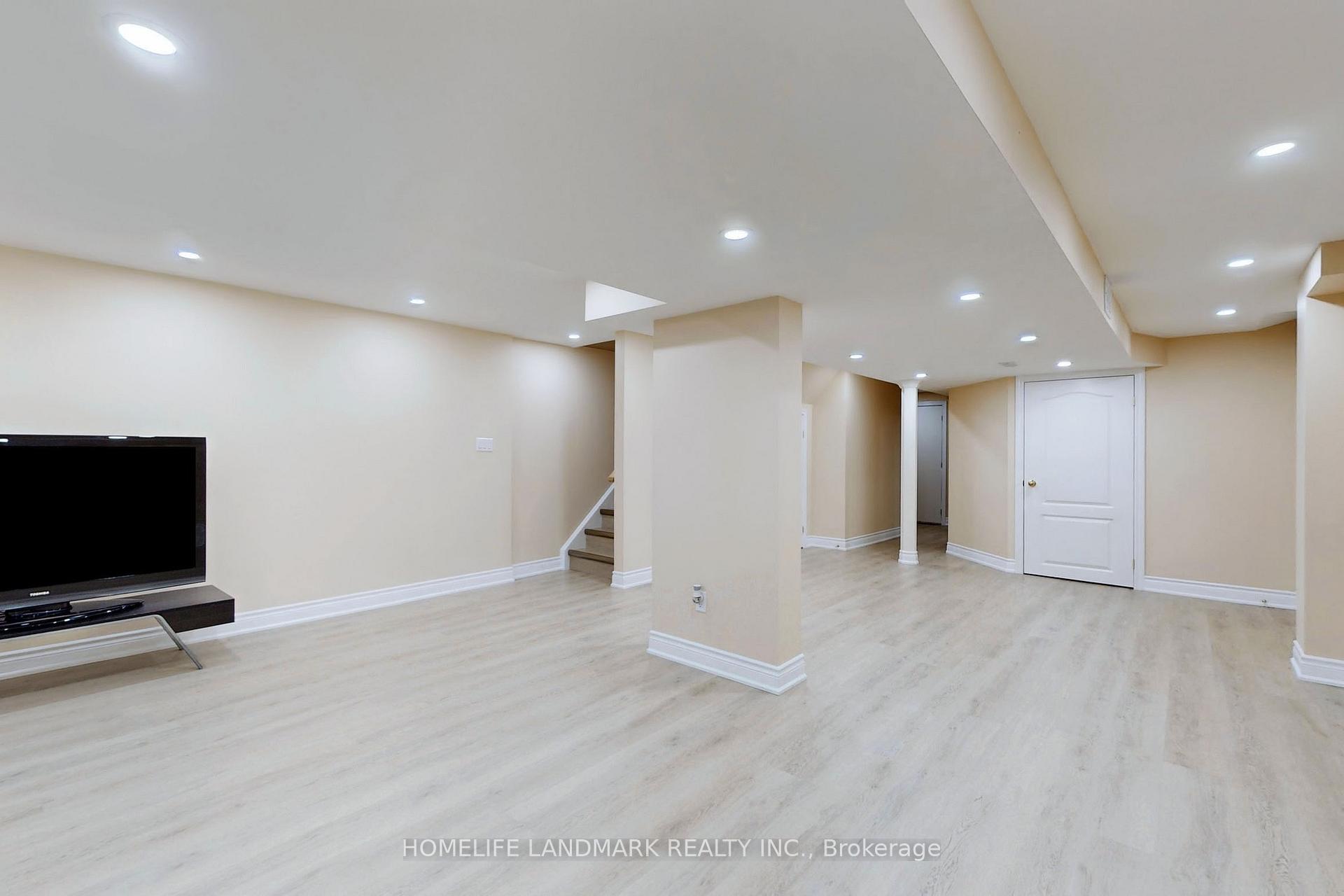 Photo 31 of 234 Gas Lamp Lane, Markham, Cornell — HOMEH