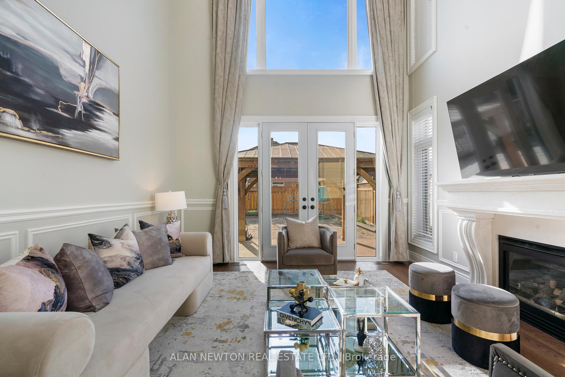 Photo 8 of 47 River Bend Road, Markham, Village Green-South Unionville — HOMEH