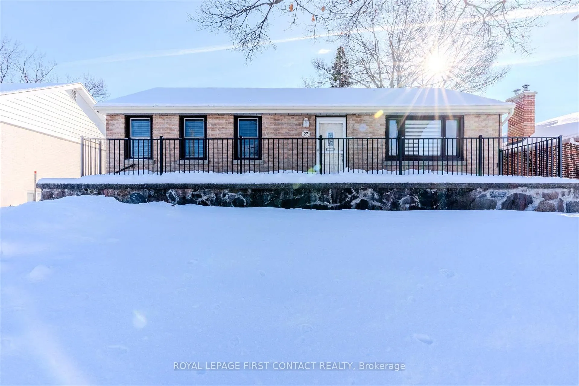 Photo 1 of Unit Unit A, 23 Shannon Street, Barrie, Wellington — HOMEH