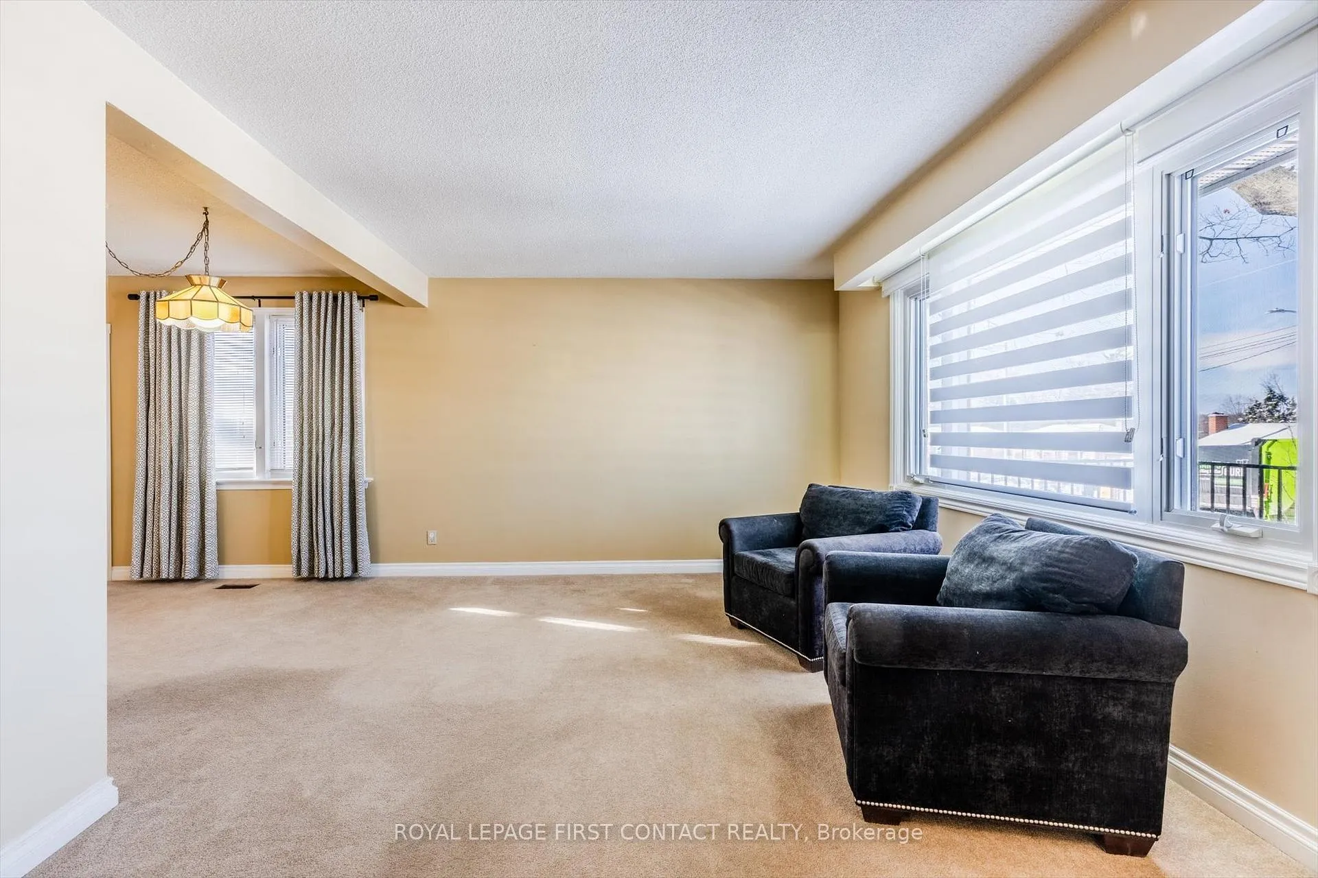 Photo 3 of Unit Unit A, 23 Shannon Street, Barrie, Wellington — HOMEH