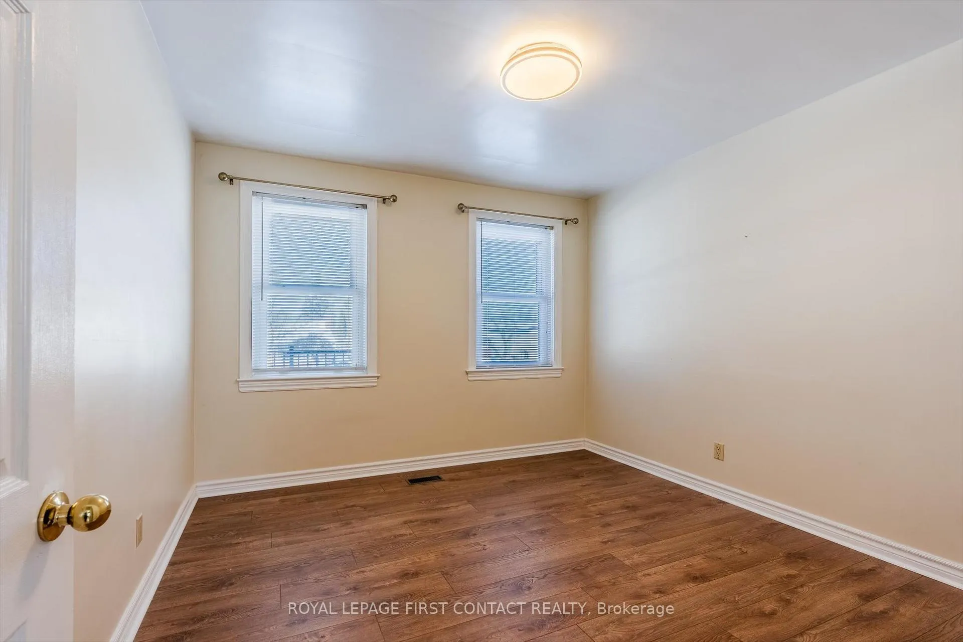 Photo 9 of Unit Unit A, 23 Shannon Street, Barrie, Wellington — HOMEH