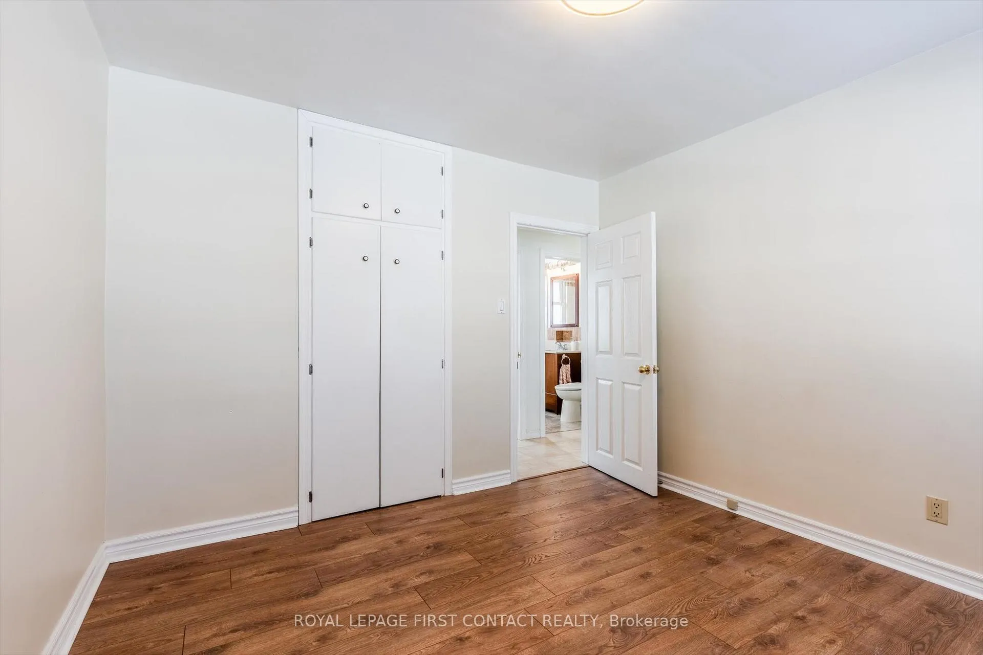 Photo 10 of Unit Unit A, 23 Shannon Street, Barrie, Wellington — HOMEH