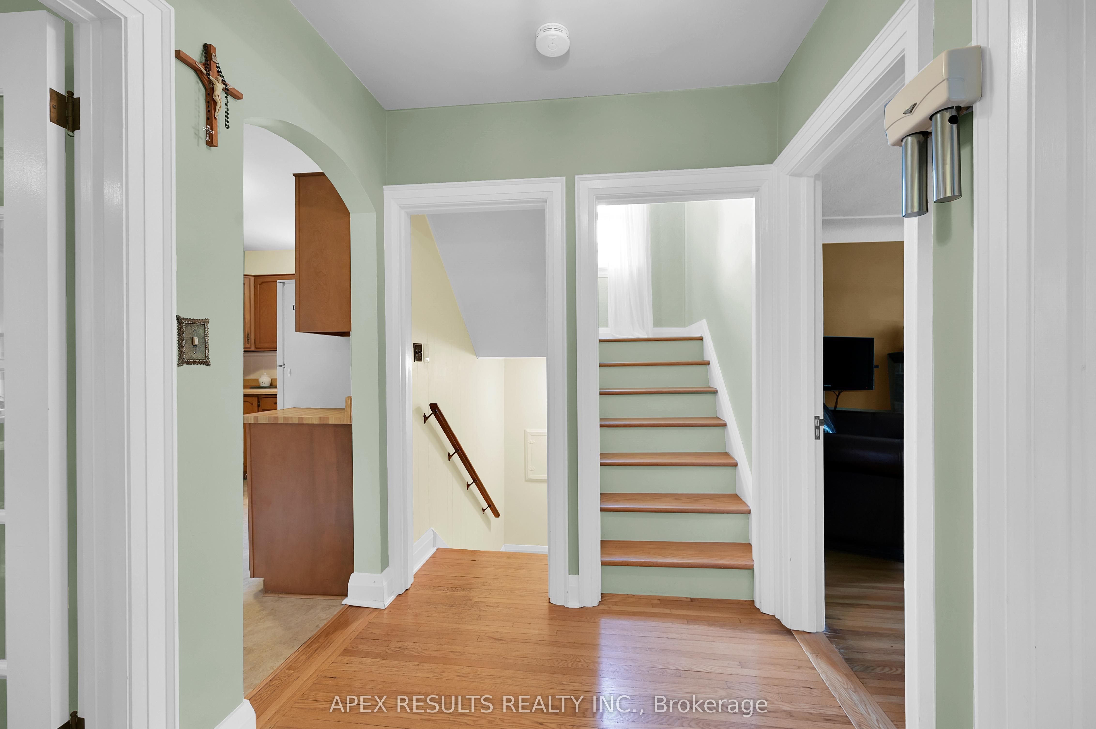 Photo 60 of 360 Guelph Line, Burlington, Brant — HOMEH