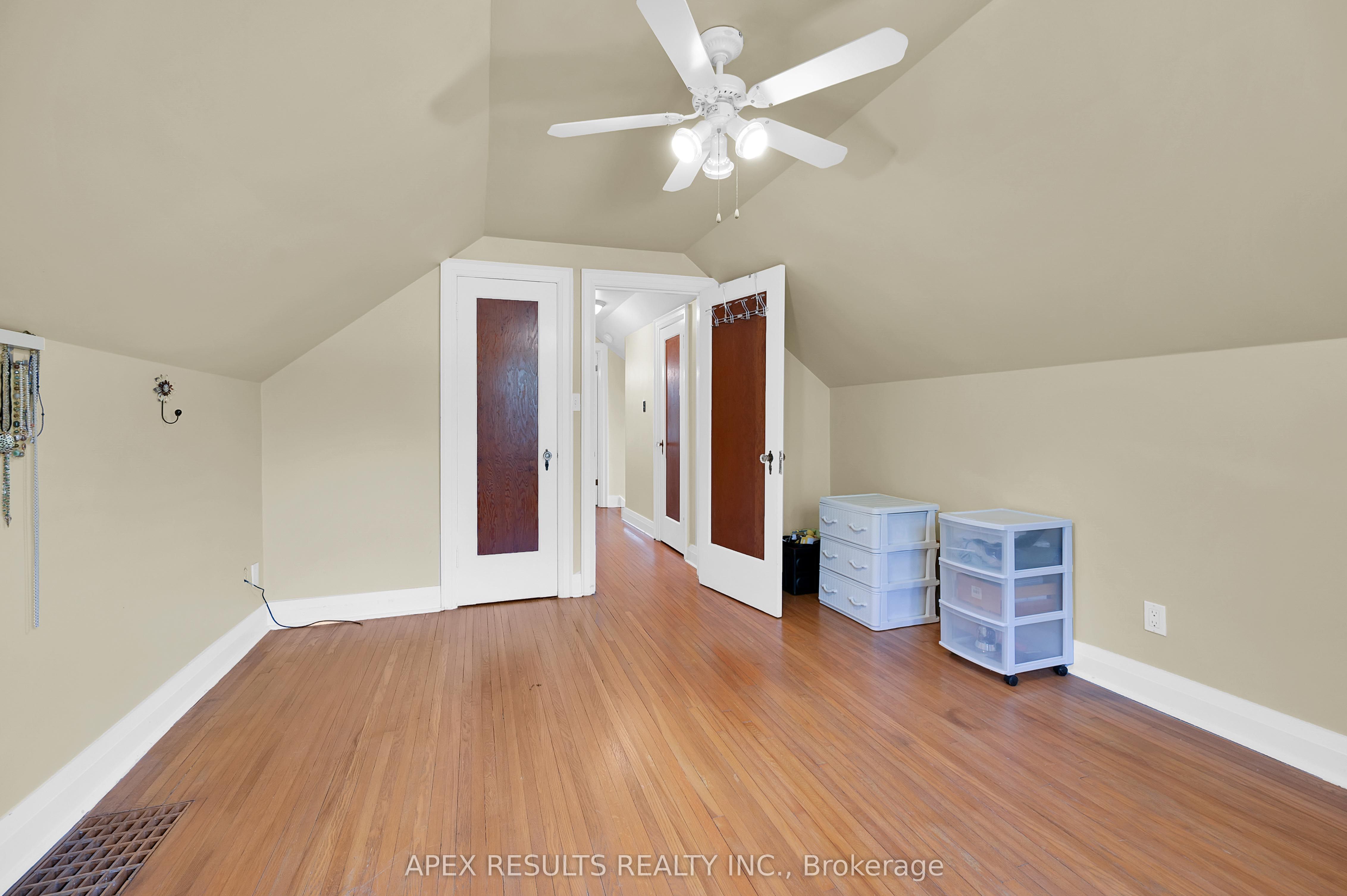 Photo 63 of 360 Guelph Line, Burlington, Brant — HOMEH
