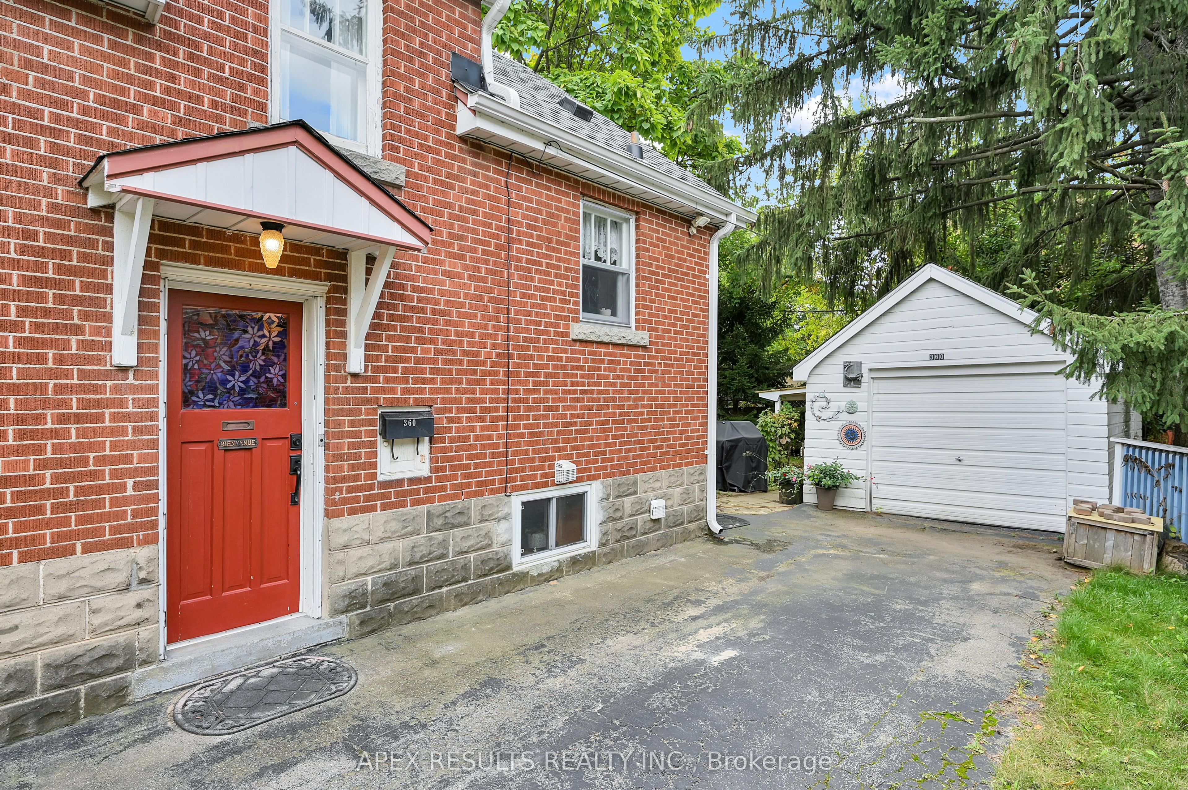 Photo 75 of 360 Guelph Line, Burlington, Brant — HOMEH