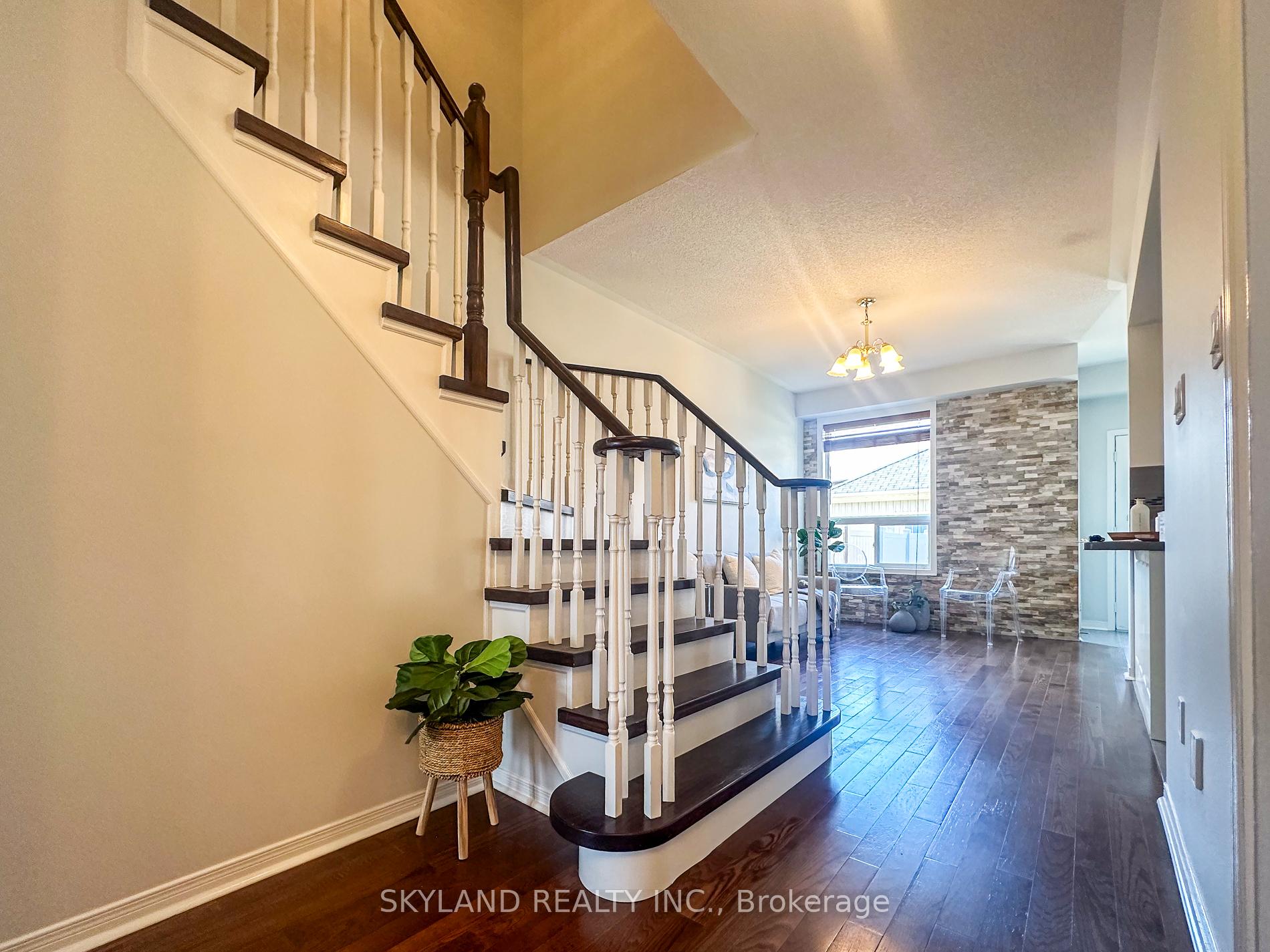 Photo 9 of 824 Castlemore Avenue, Markham, Wismer — HOMEH