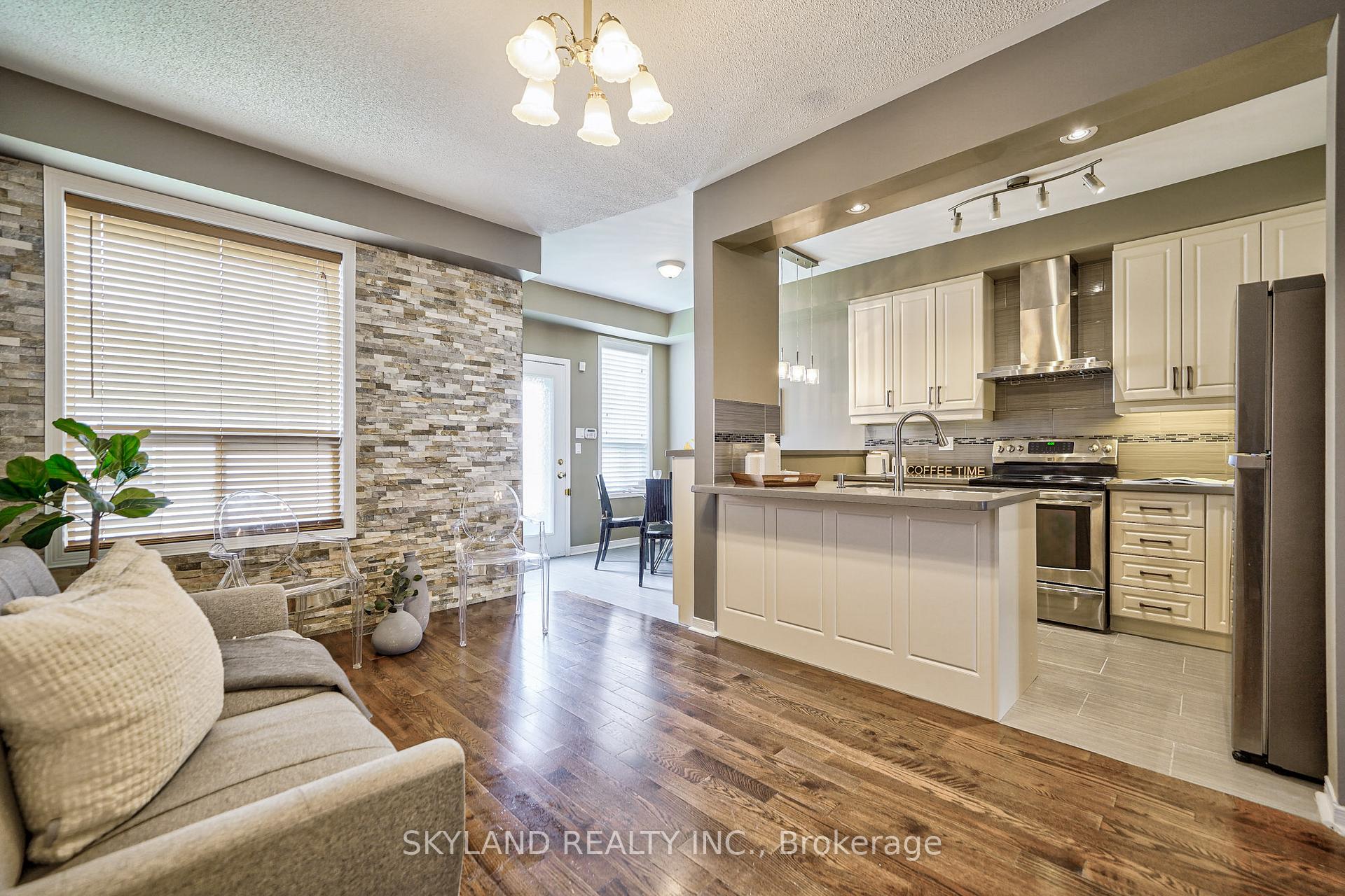 Photo 11 of 824 Castlemore Avenue, Markham, Wismer — HOMEH
