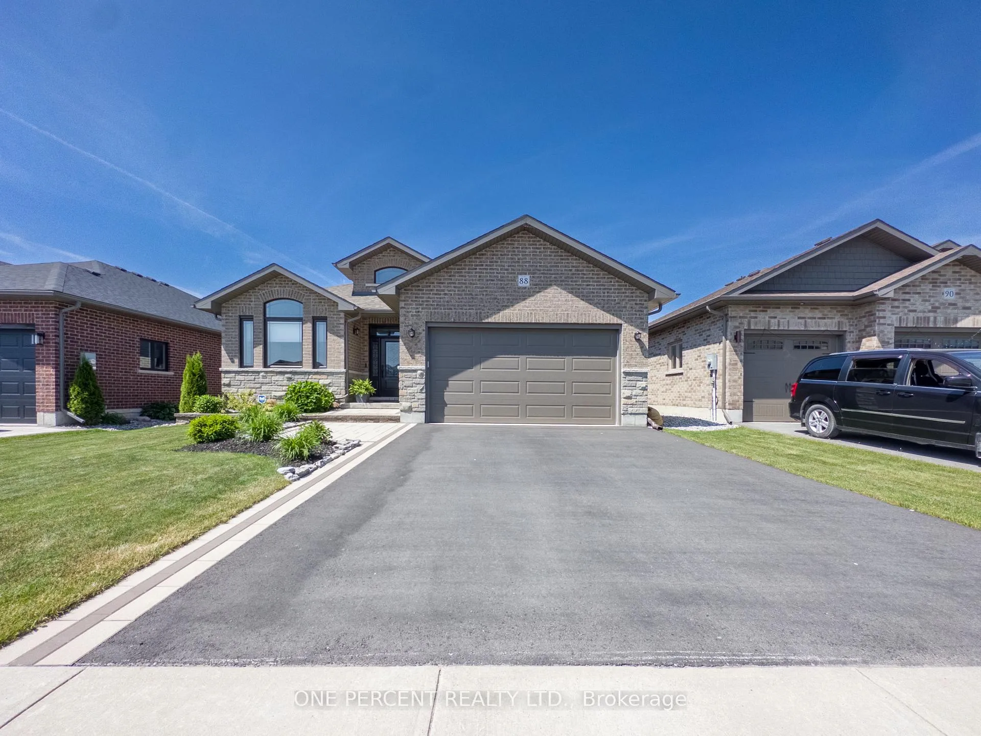 Photo 2 of 88 Essex Drive, Belleville, Thurlow Ward — HOMEH