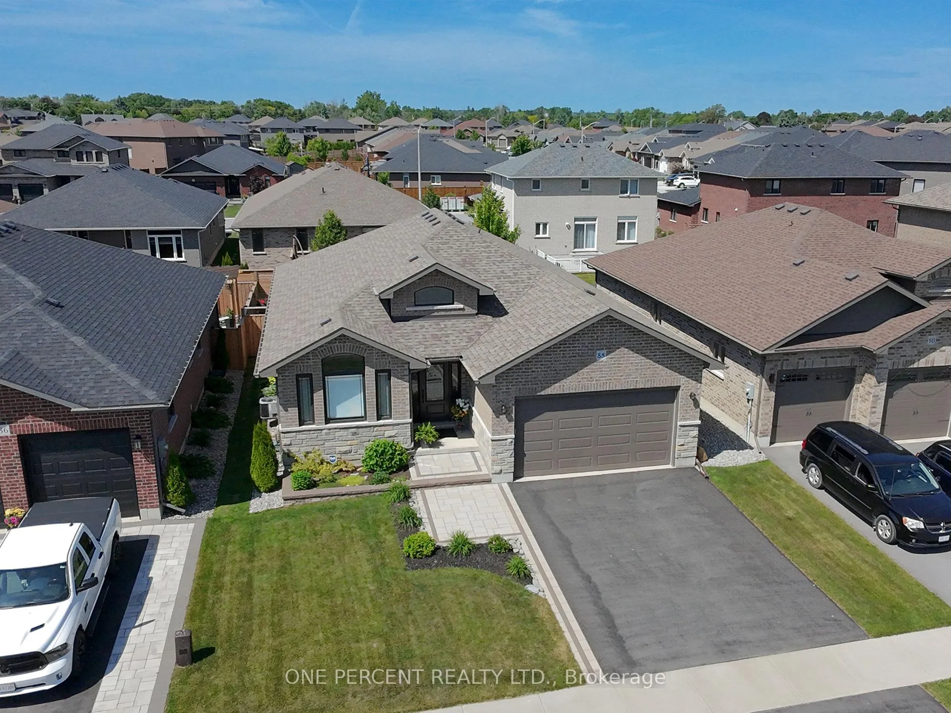 Photo 3 of 88 Essex Drive, Belleville, Thurlow Ward — HOMEH