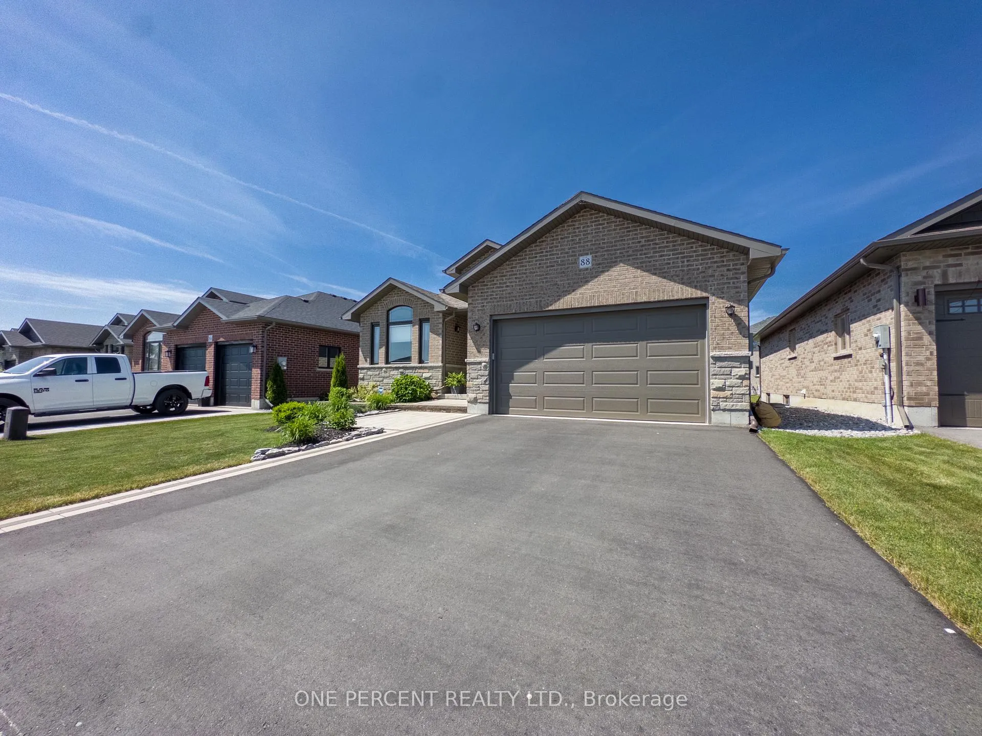 Photo 4 of 88 Essex Drive, Belleville, Thurlow Ward — HOMEH