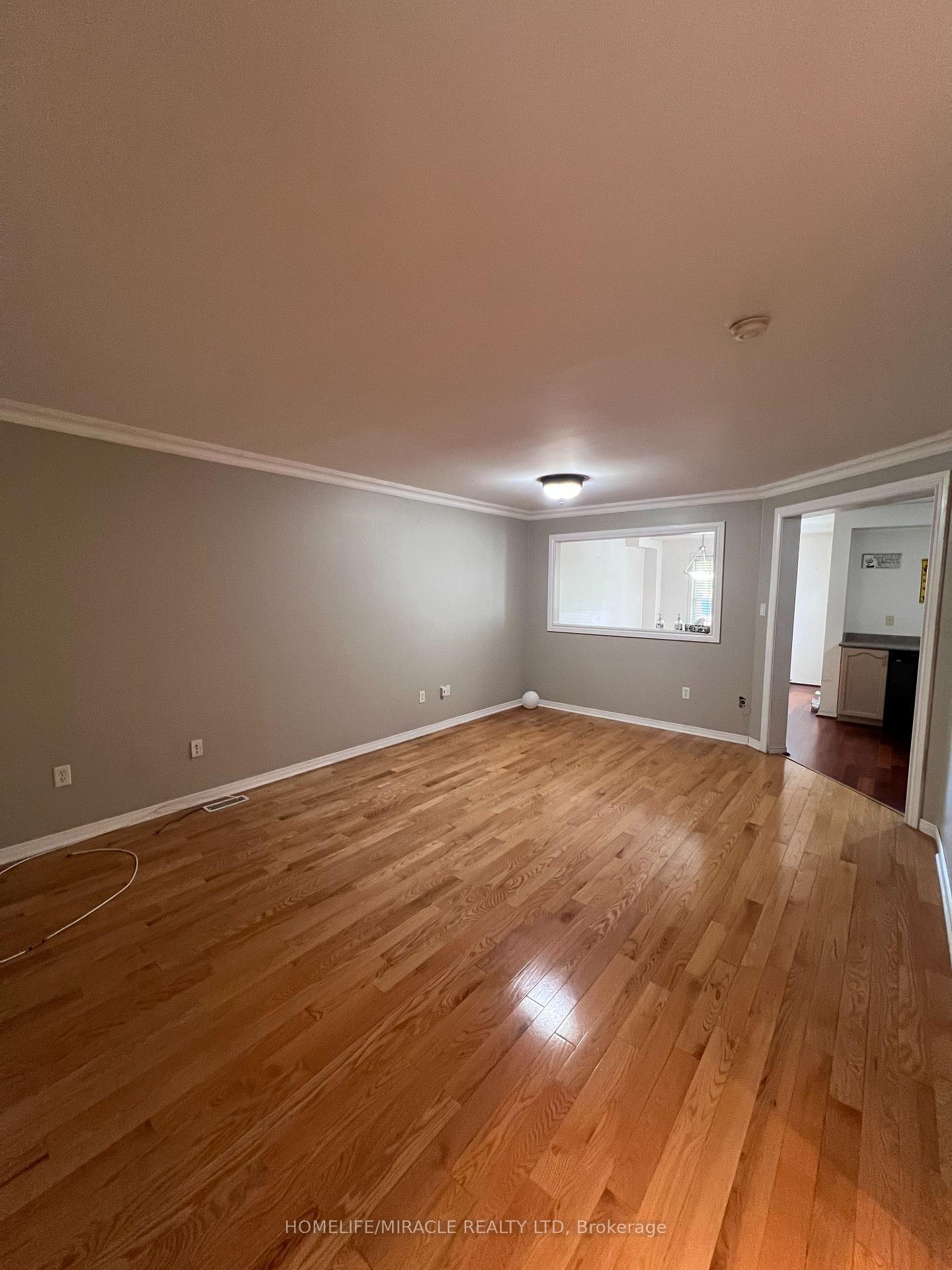 Photo 3 of 14 Pascoe Drive, Markham, Cornell — HOMEH