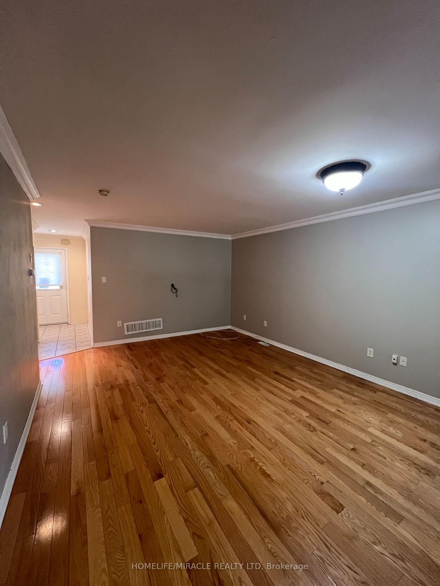 Photo 4 of 14 Pascoe Drive, Markham, Cornell — HOMEH