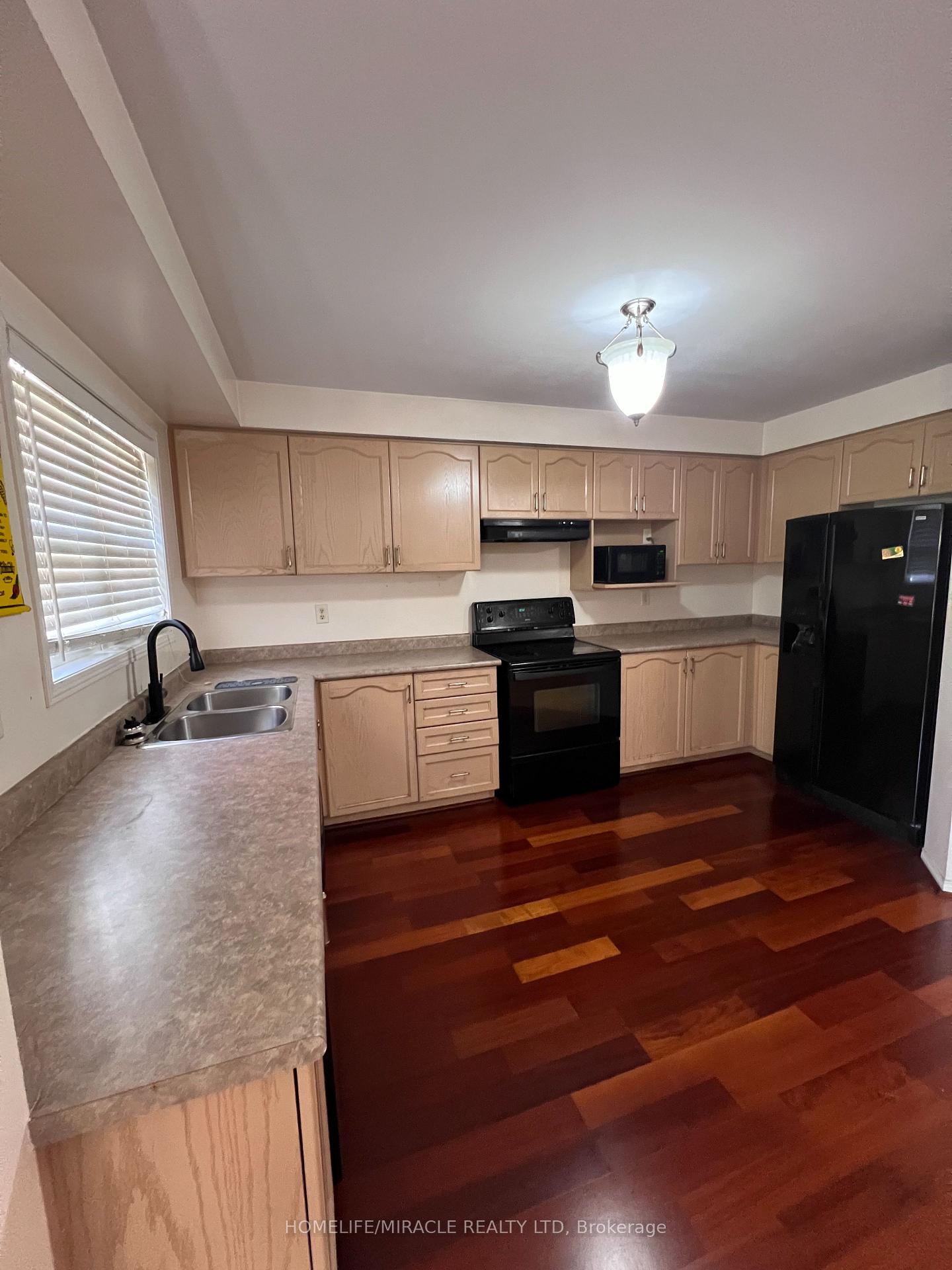 Photo 5 of 14 Pascoe Drive, Markham, Cornell — HOMEH