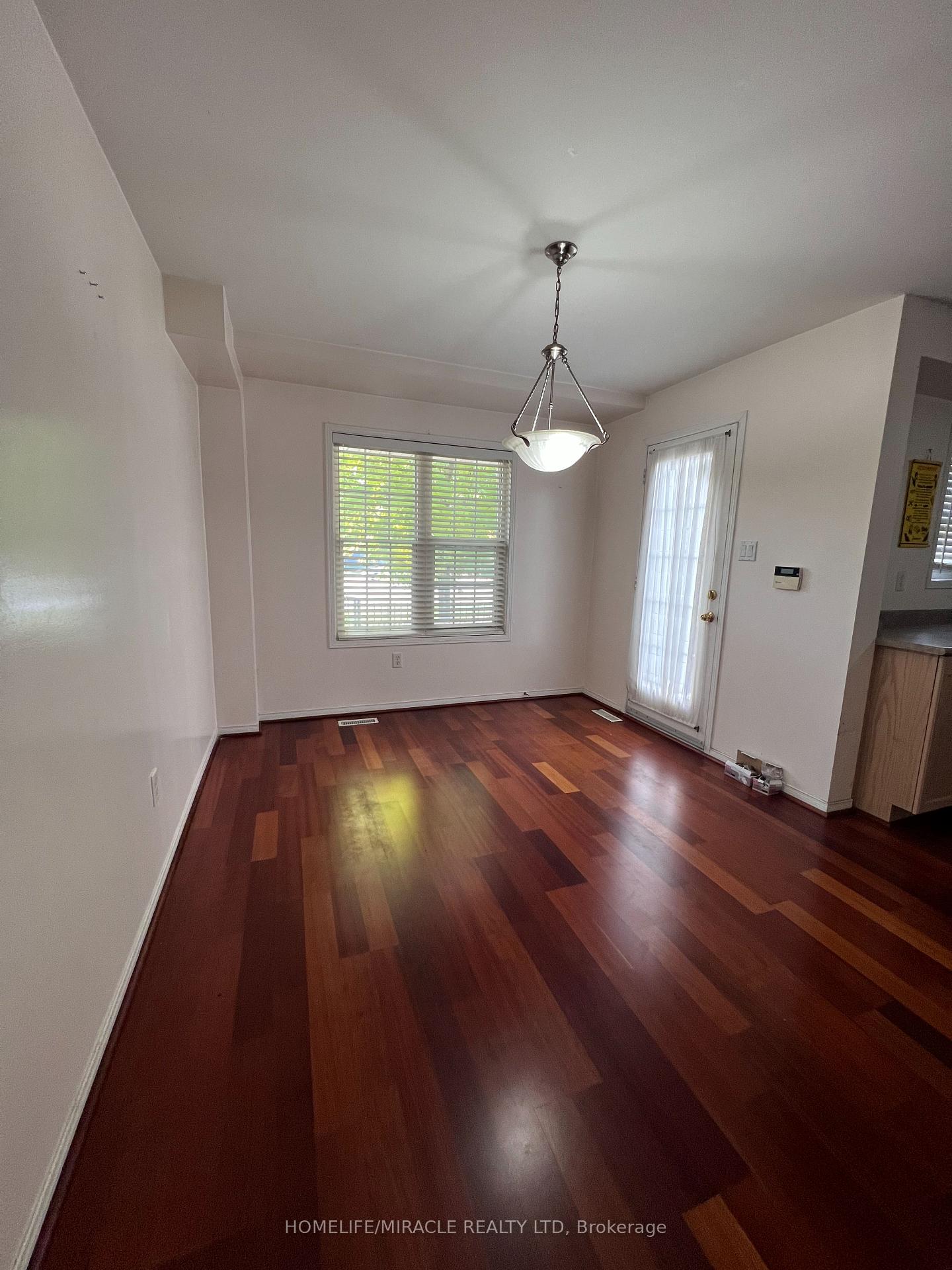 Photo 6 of 14 Pascoe Drive, Markham, Cornell — HOMEH