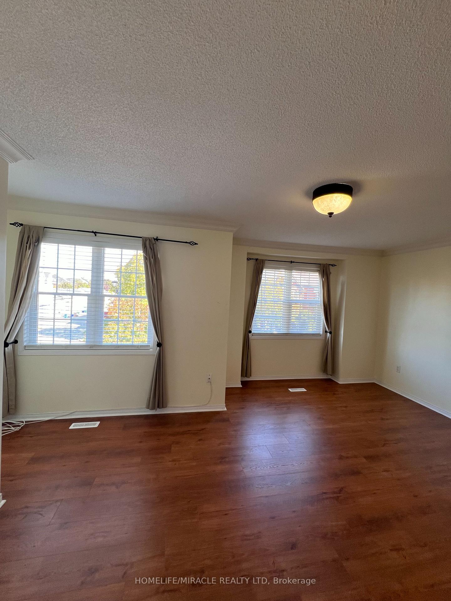 Photo 8 of 14 Pascoe Drive, Markham, Cornell — HOMEH