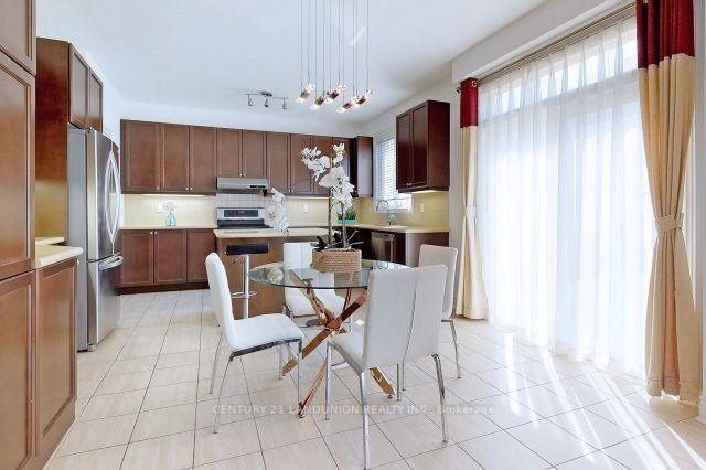 Photo 14 of 11 Brider Crescent, Ajax, Northeast Ajax — HOMEH