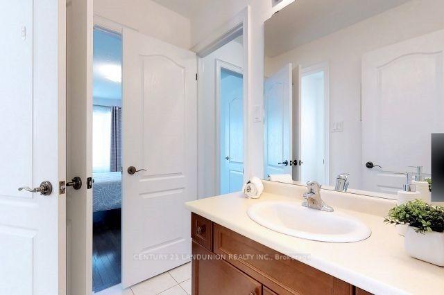 Photo 16 of 11 Brider Crescent, Ajax, Northeast Ajax — HOMEH