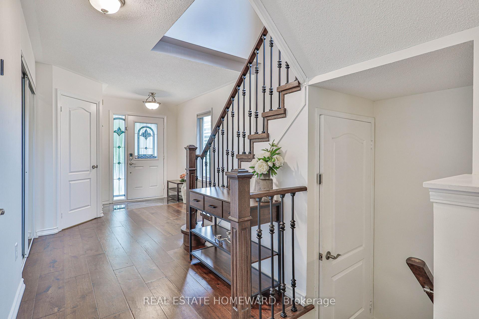 Photo 6 of 19 Rampart Crescent, Whitby, Williamsburg — HOMEH