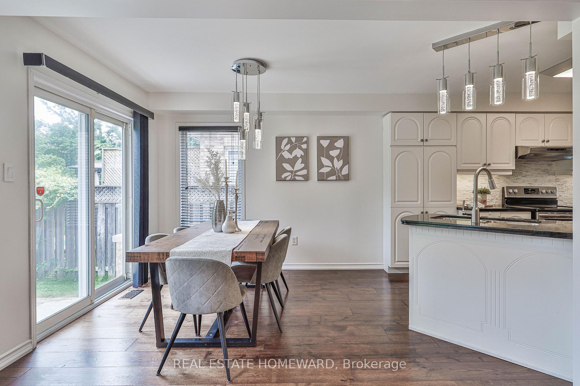 Photo 14 of 19 Rampart Crescent, Whitby, Williamsburg — HOMEH