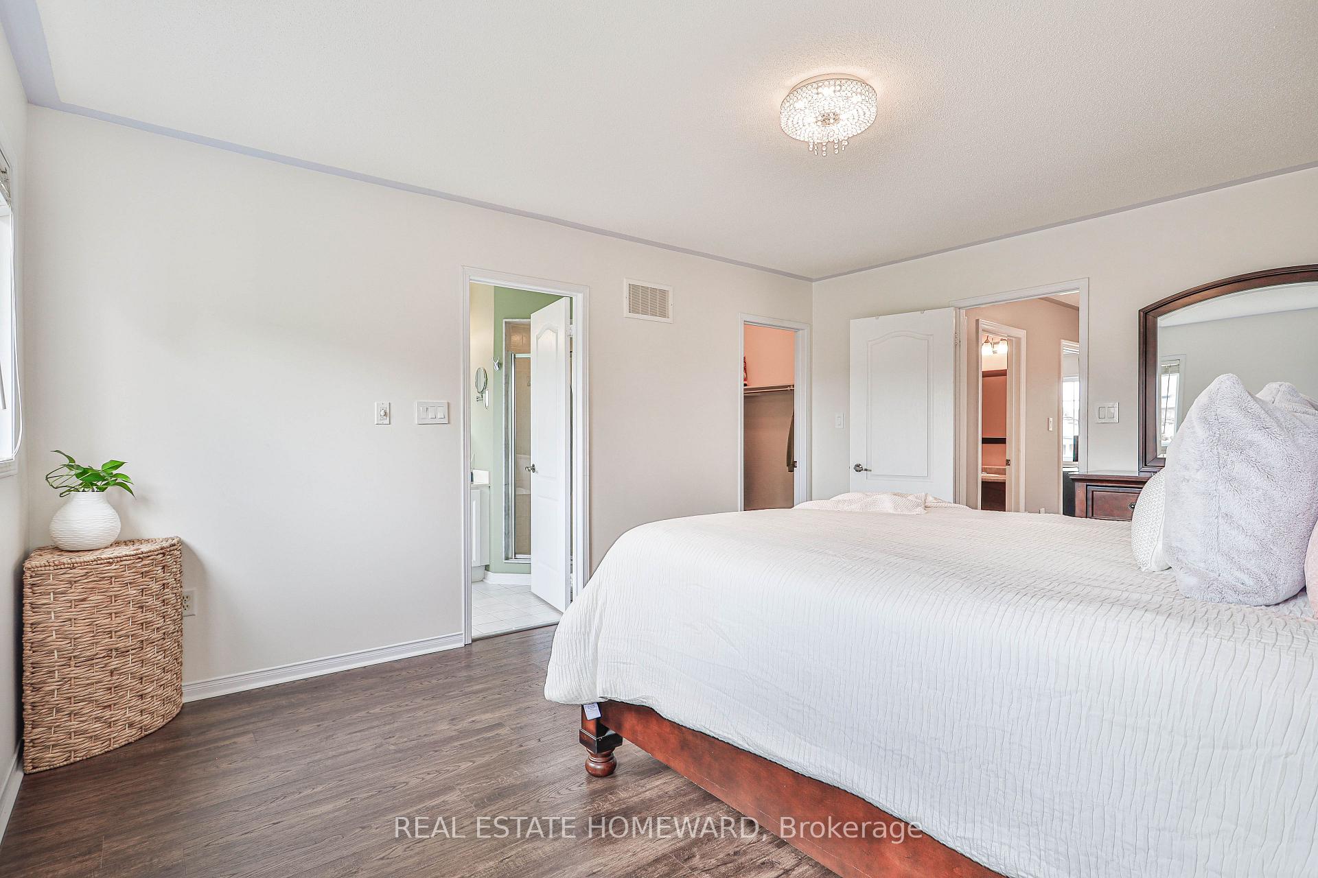 Photo 18 of 19 Rampart Crescent, Whitby, Williamsburg — HOMEH