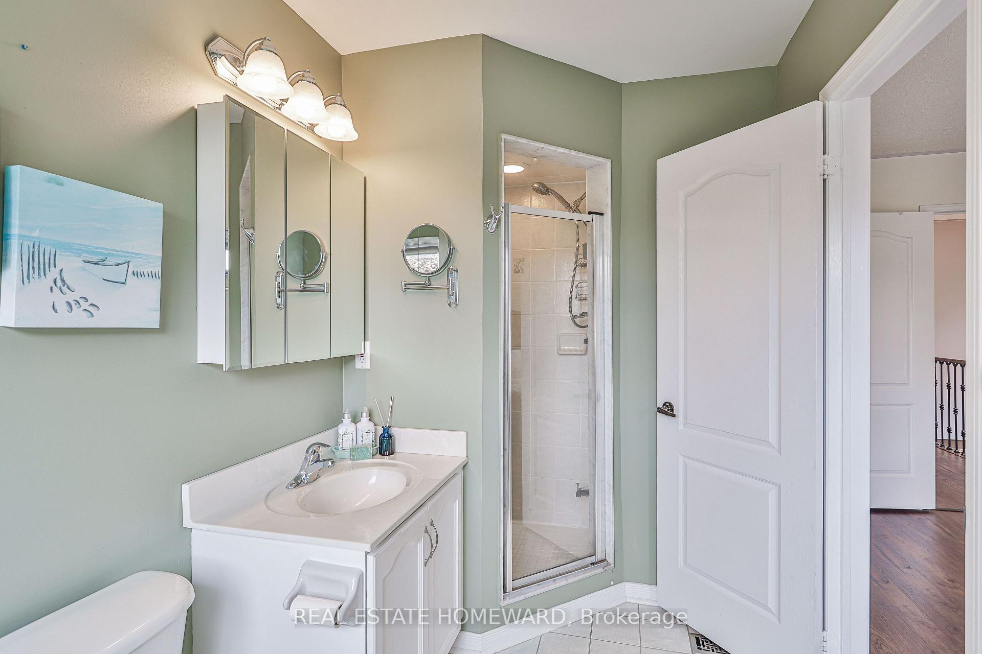 Photo 20 of 19 Rampart Crescent, Whitby, Williamsburg — HOMEH