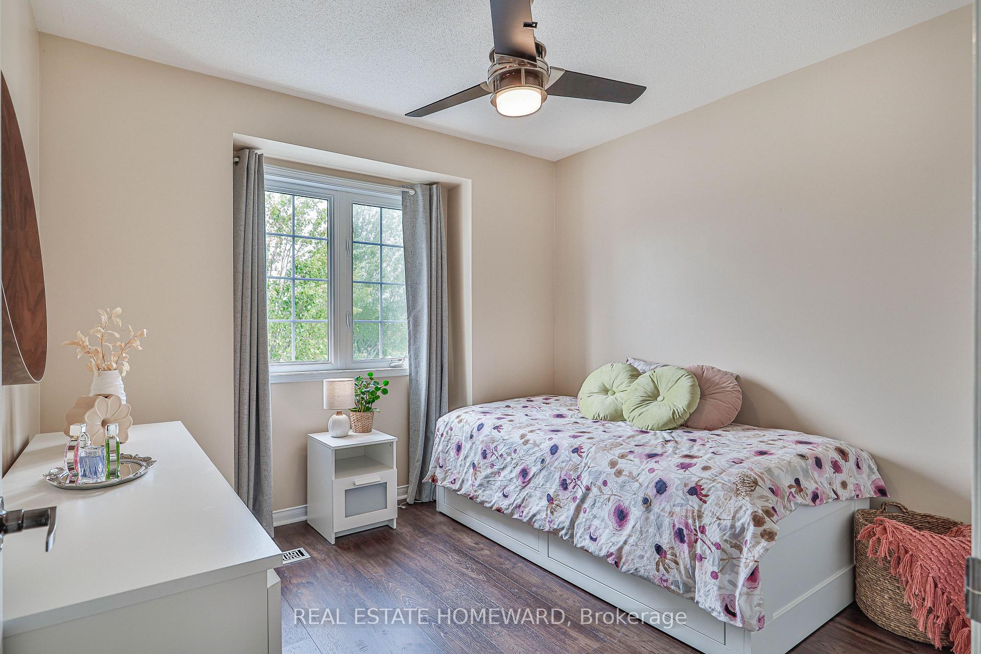 Photo 21 of 19 Rampart Crescent, Whitby, Williamsburg — HOMEH