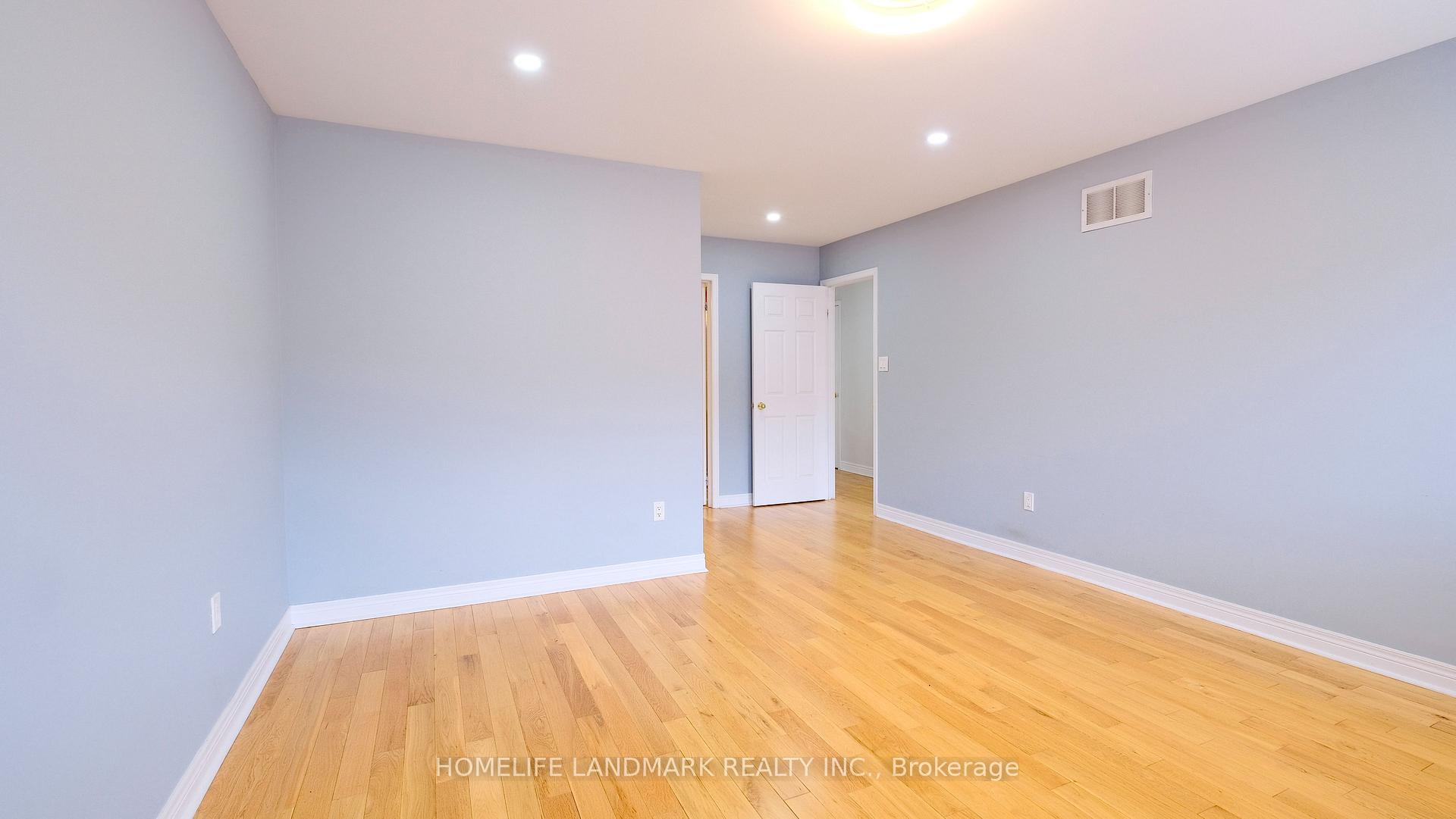 Photo 25 of 15 Montreaux Crescent, Vaughan, Vellore Village — HOMEH