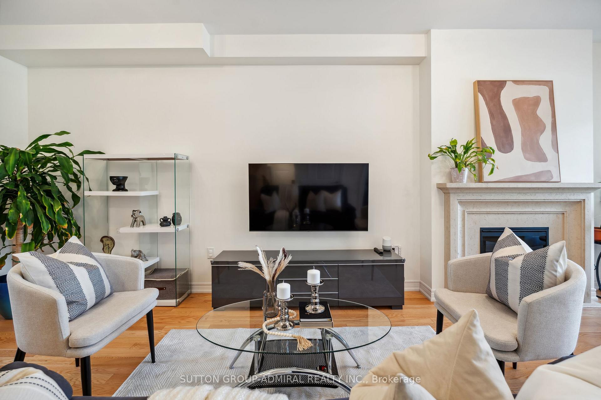 Photo 6 of 214 East's Corners Boulevard, Vaughan, Kleinburg — HOMEH