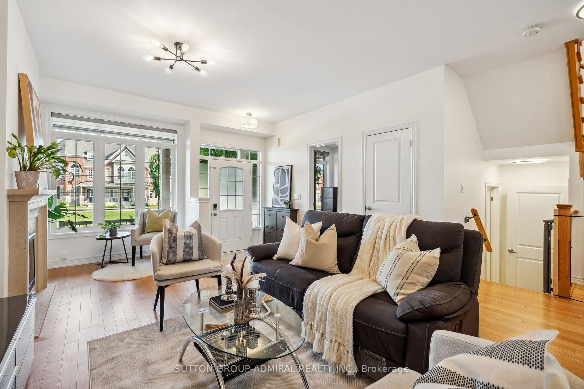 Photo 11 of 214 East's Corners Boulevard, Vaughan, Kleinburg — HOMEH