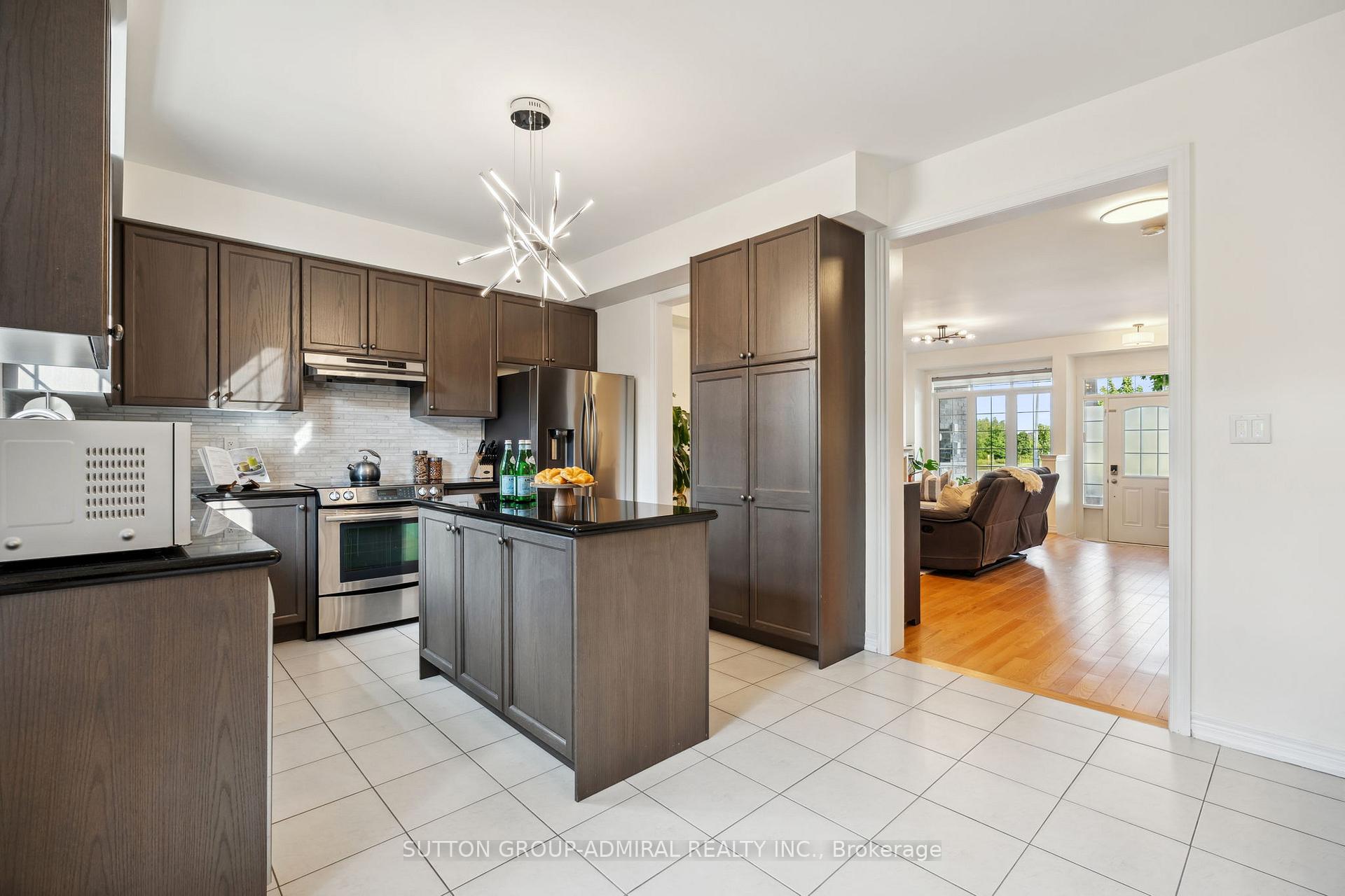 Photo 16 of 214 East's Corners Boulevard, Vaughan, Kleinburg — HOMEH
