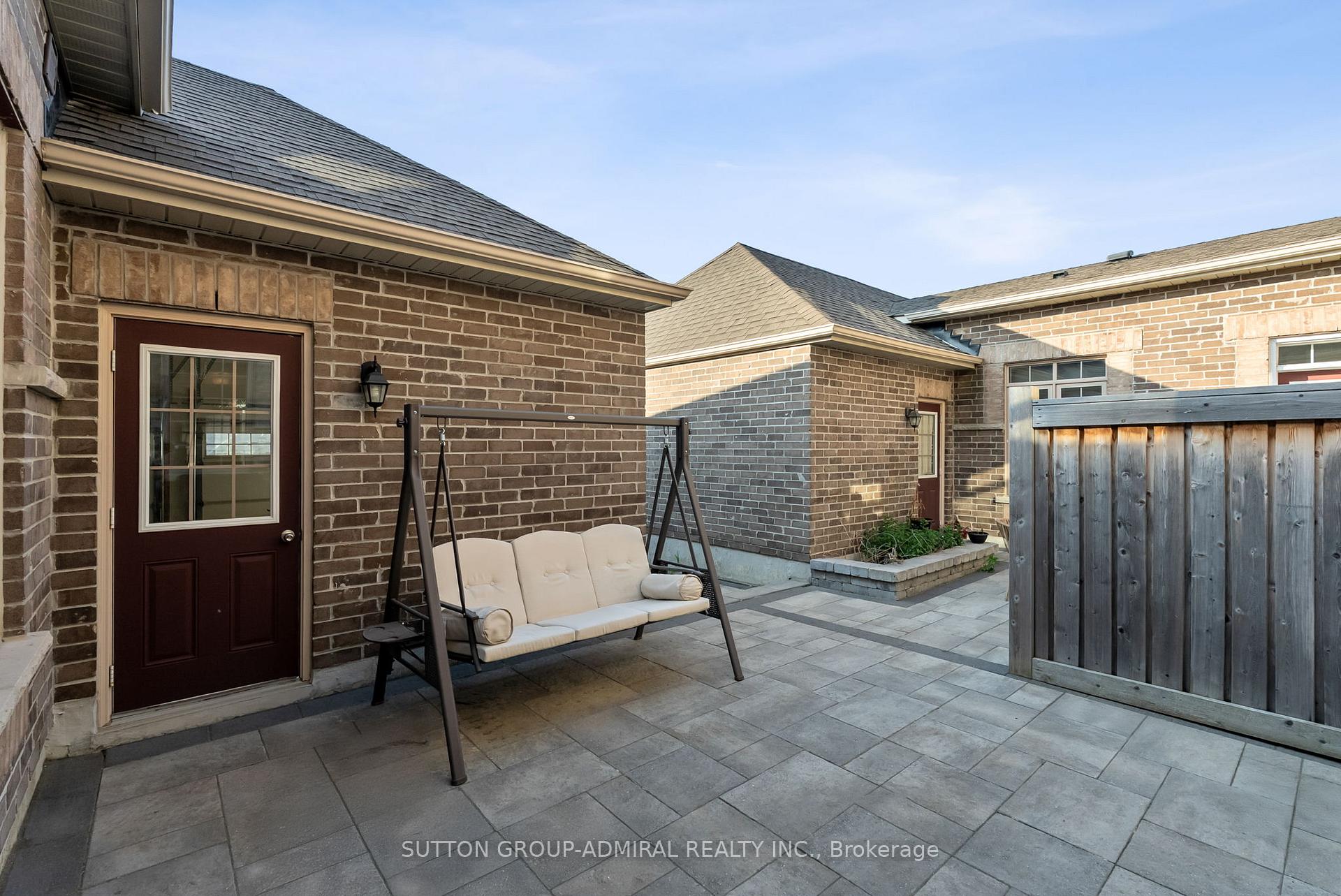 Photo 37 of 214 East's Corners Boulevard, Vaughan, Kleinburg — HOMEH