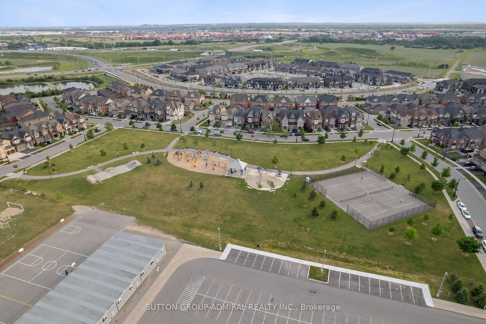Photo 43 of 214 East's Corners Boulevard, Vaughan, Kleinburg — HOMEH