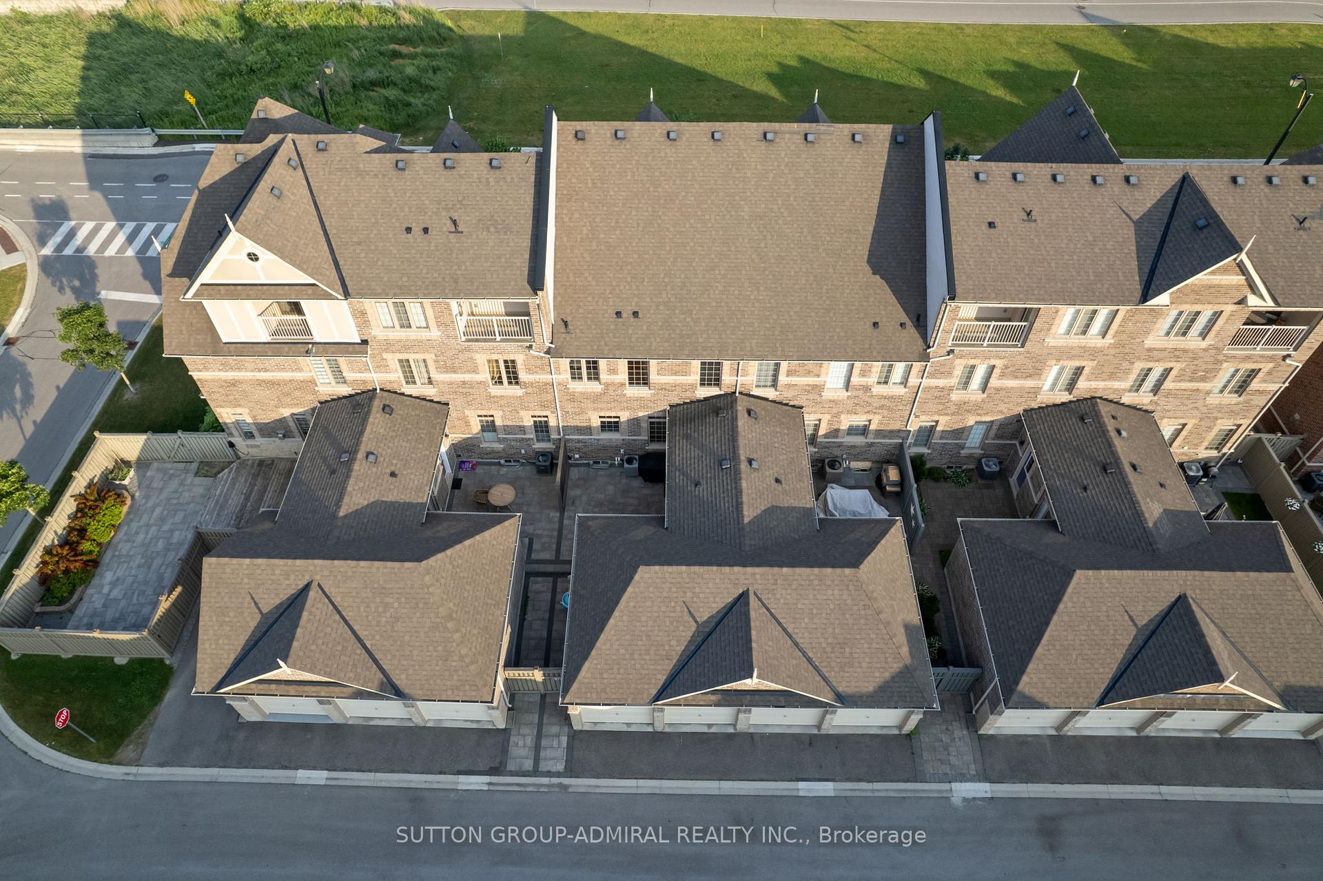 Photo 48 of 214 East's Corners Boulevard, Vaughan, Kleinburg — HOMEH