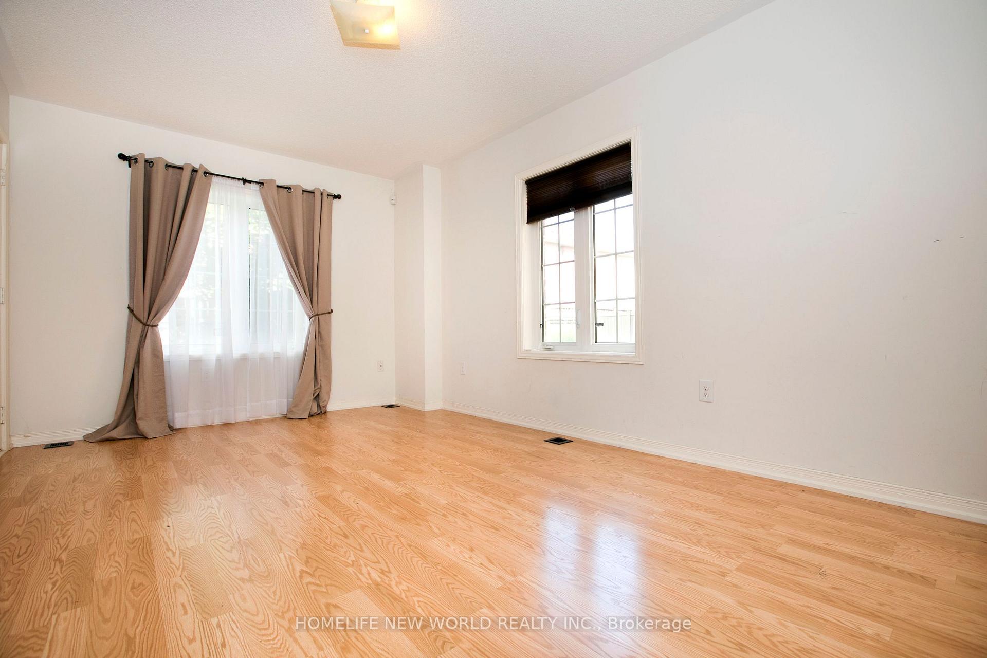 Photo 3 of 16 Eastern Skies Way, Markham, Wismer — HOMEH