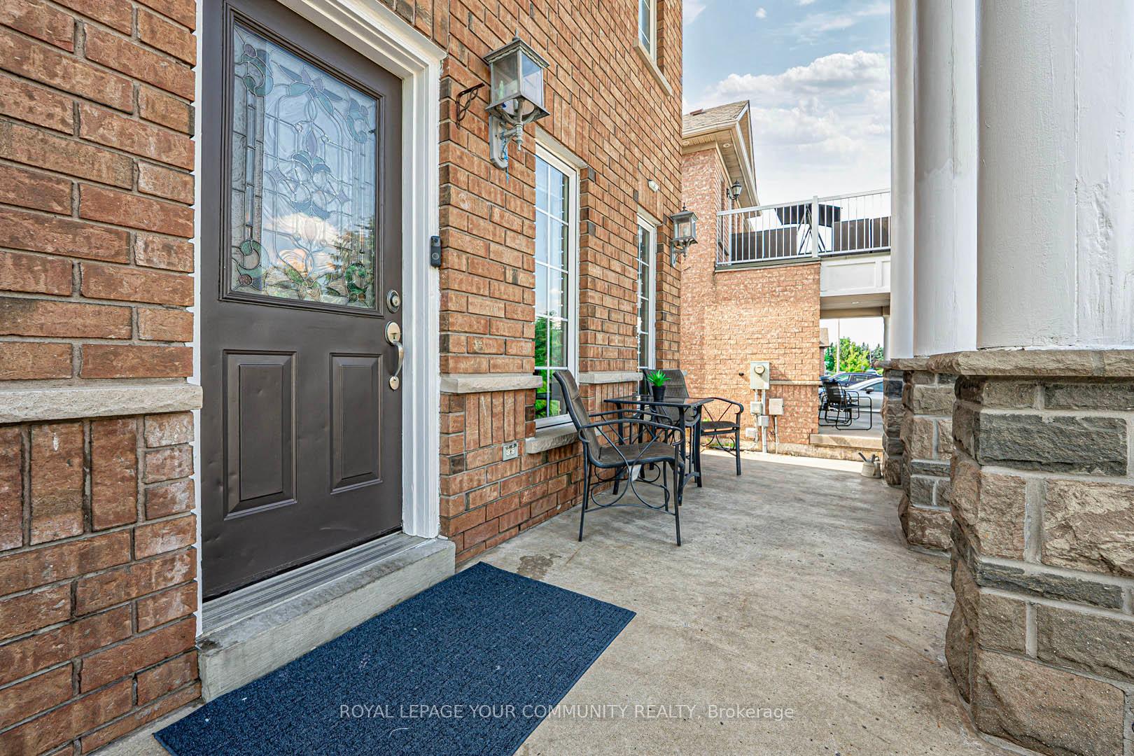 Photo 3 of 298 Hawkview Boulevard, Vaughan, Vellore Village — HOMEH