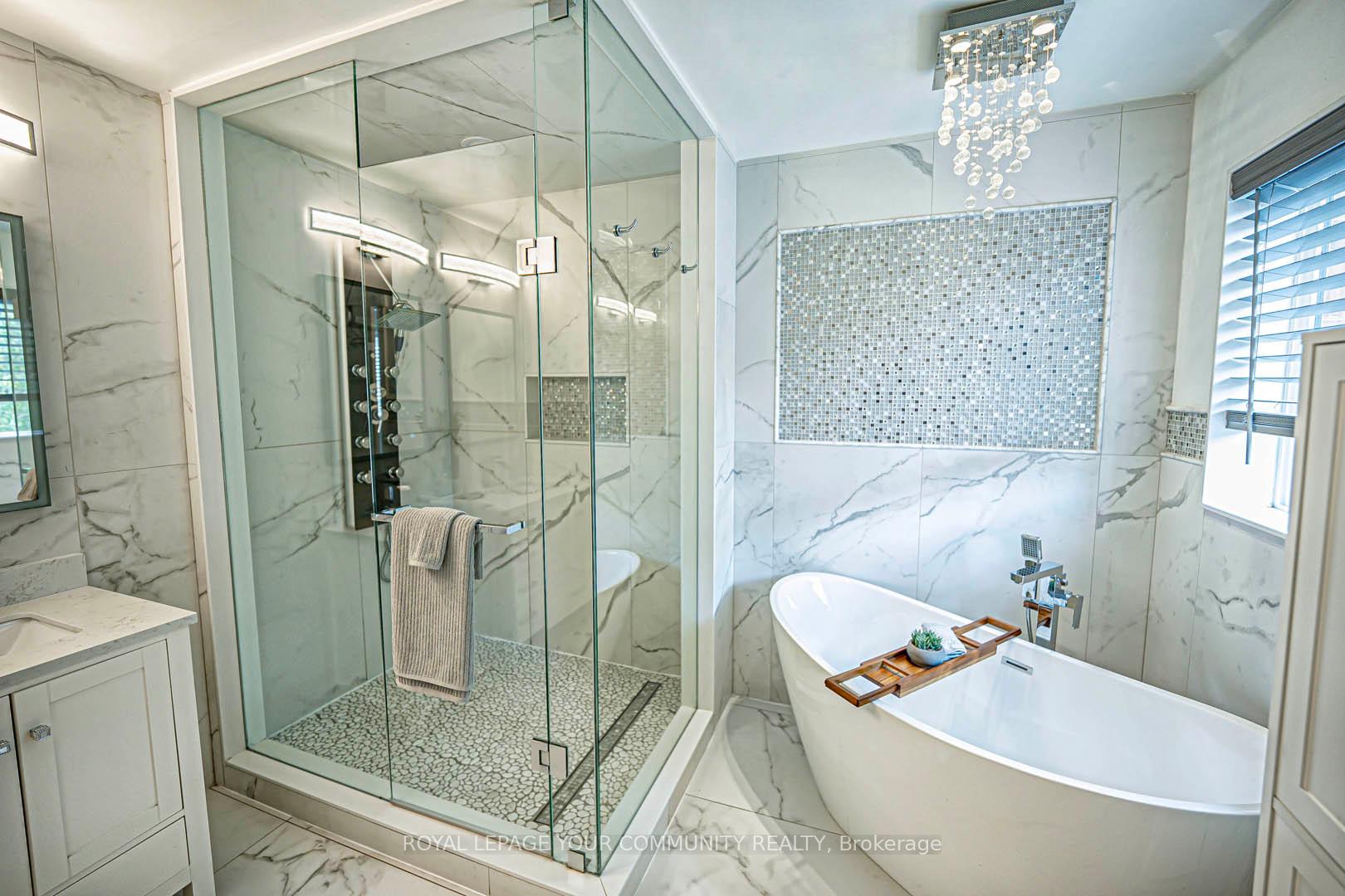 Photo 17 of 298 Hawkview Boulevard, Vaughan, Vellore Village — HOMEH