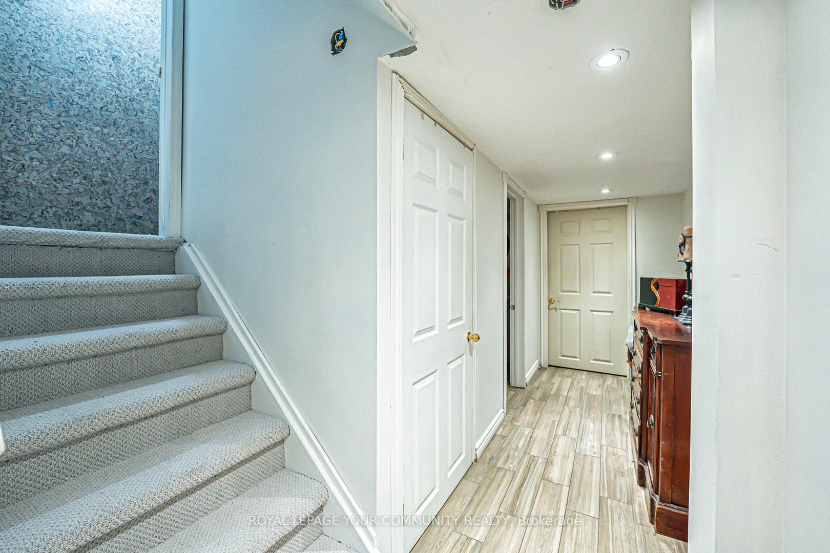 Photo 25 of 298 Hawkview Boulevard, Vaughan, Vellore Village — HOMEH